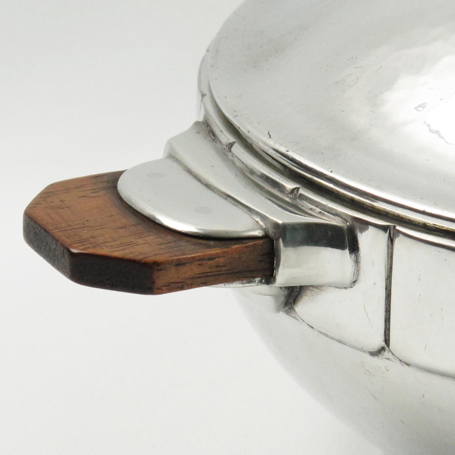 Pewter Tureen Covered Dish Centerpiece by H.J. Geneve, 1940s en vente 1