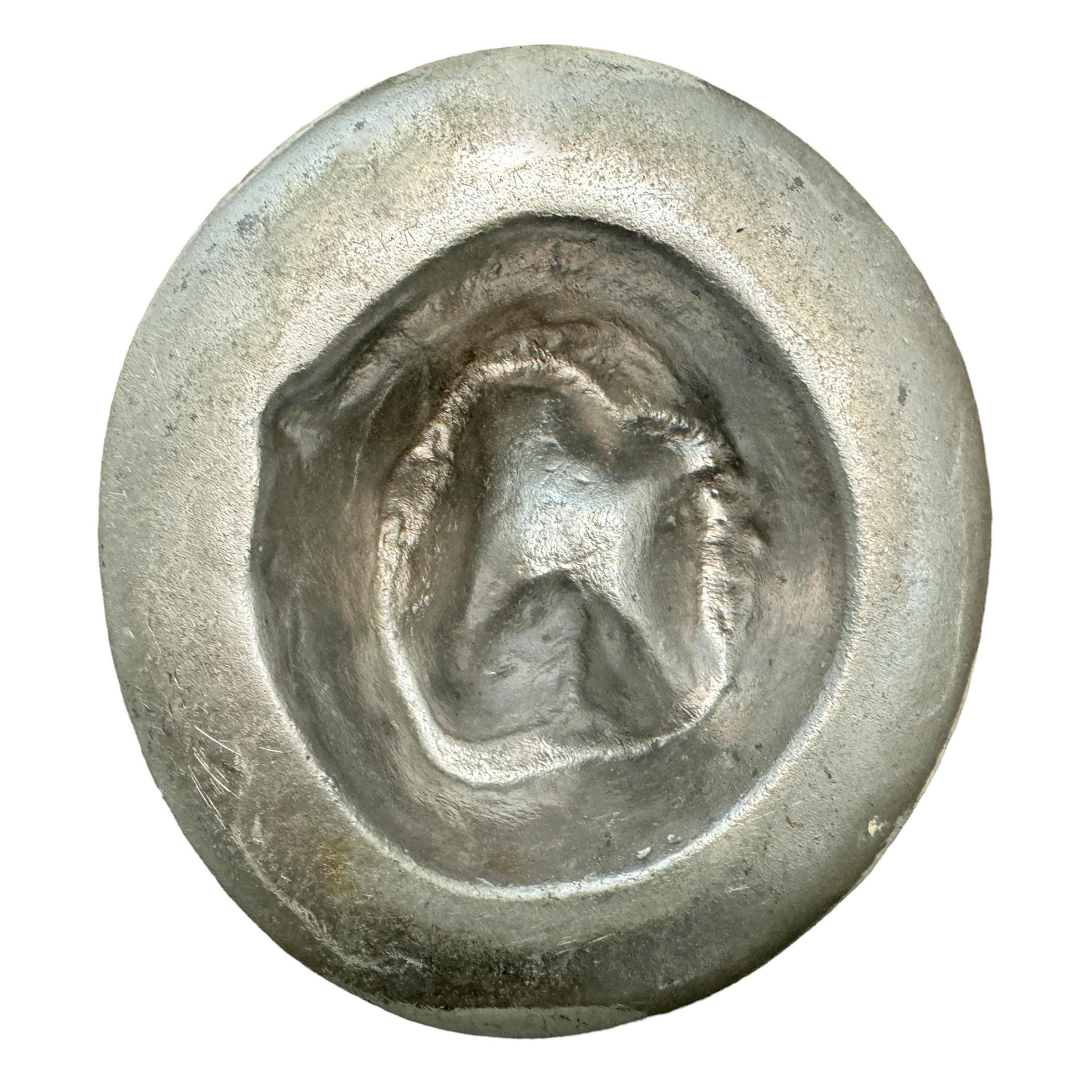 Portacappelli tirolese in peltro in vendita 5