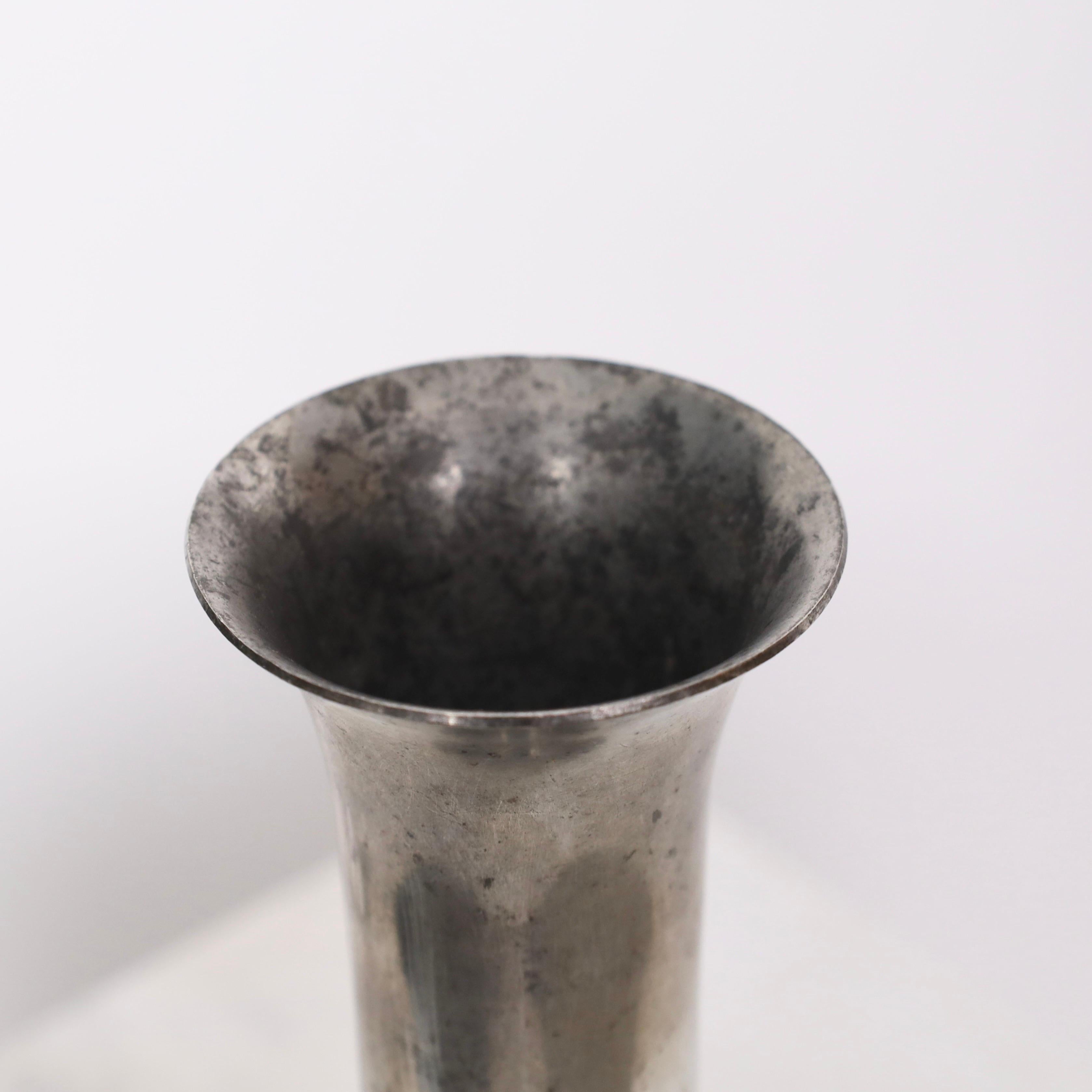 Vaso in peltro di Just Andersen, anni '1920, Danimarca in vendita 3