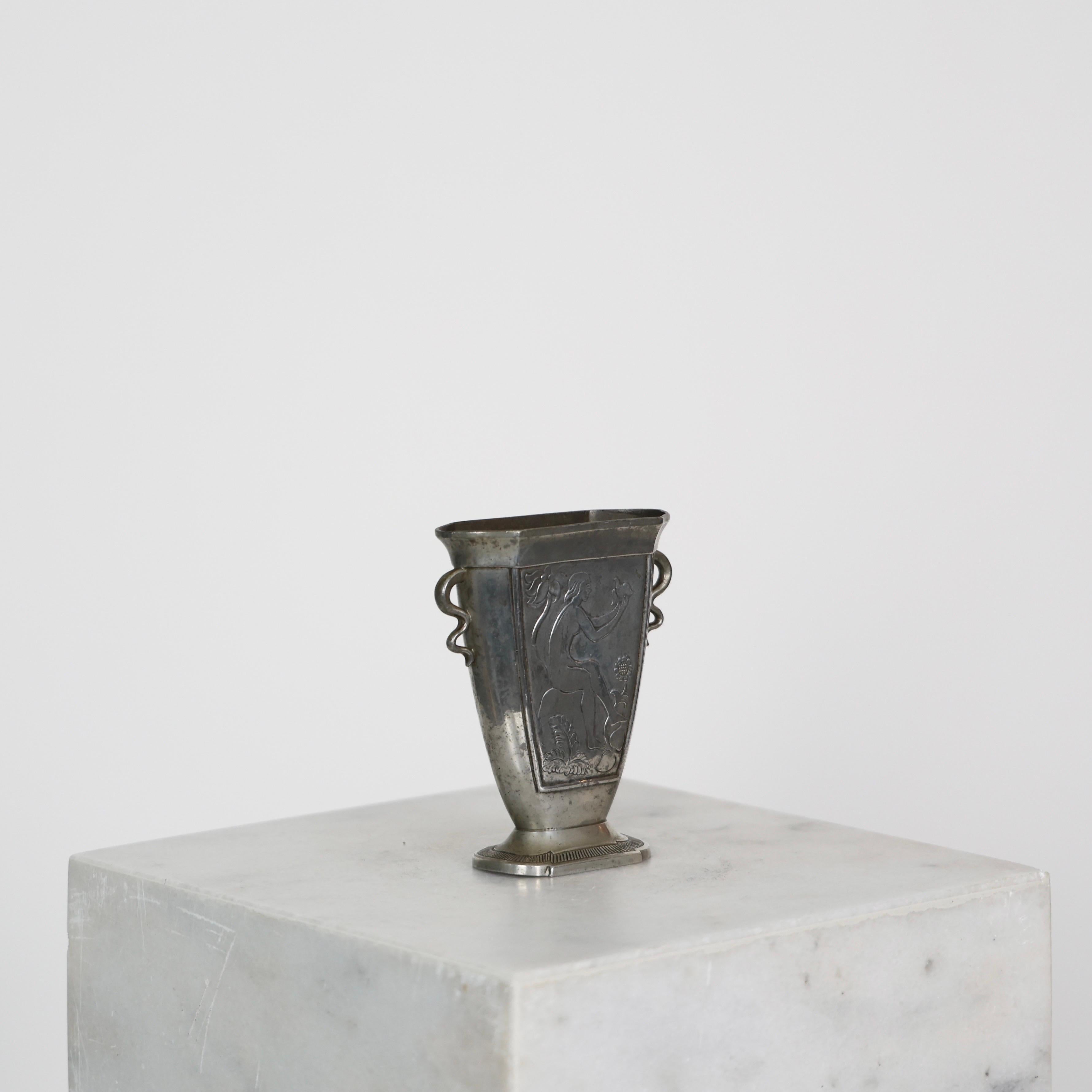 Pewter Vase by Just Andersen, 1920s, Denmark im Zustand „Relativ gut“ im Angebot in Værløse, DK