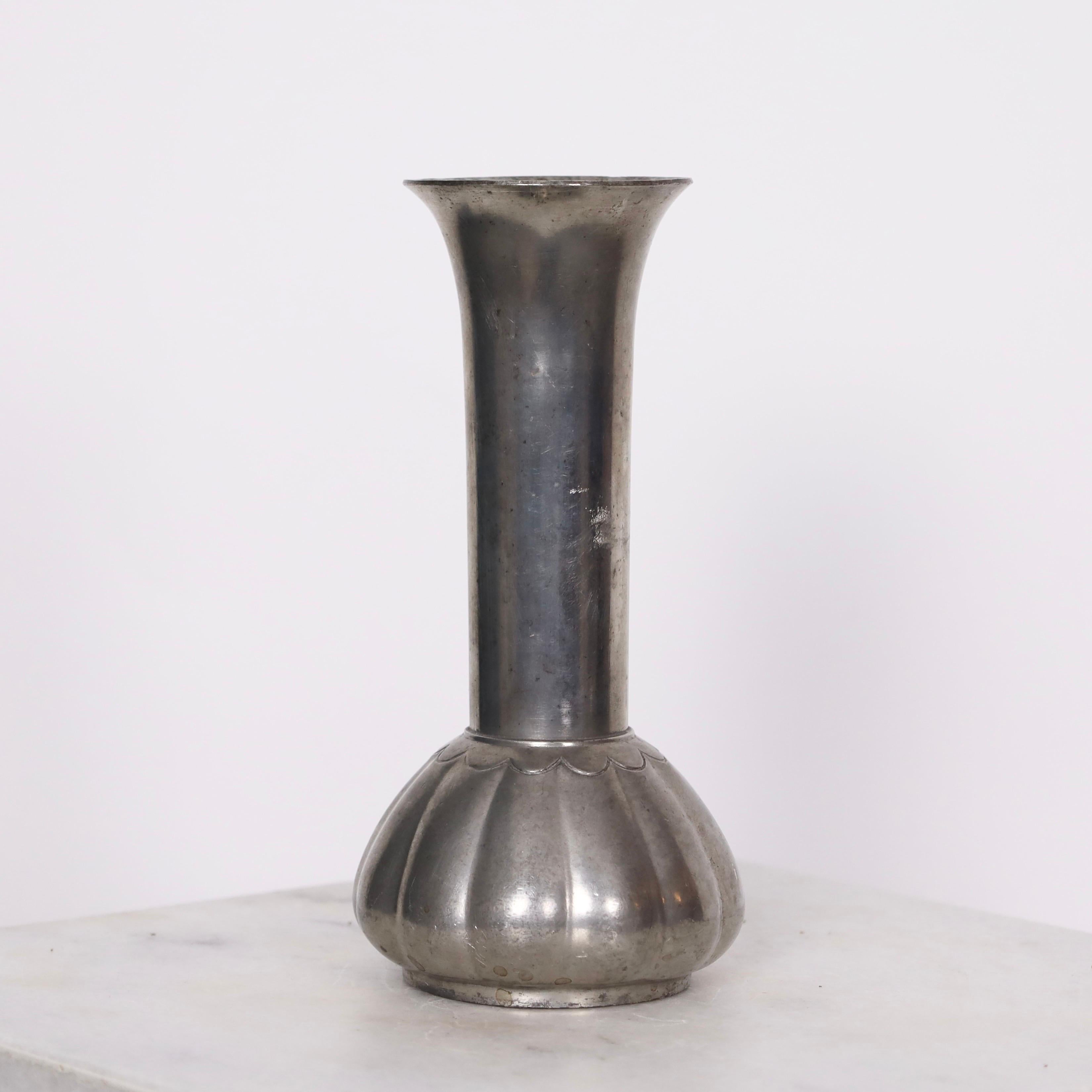 Inizio XX secolo Vaso in peltro di Just Andersen, anni '1920, Danimarca in vendita