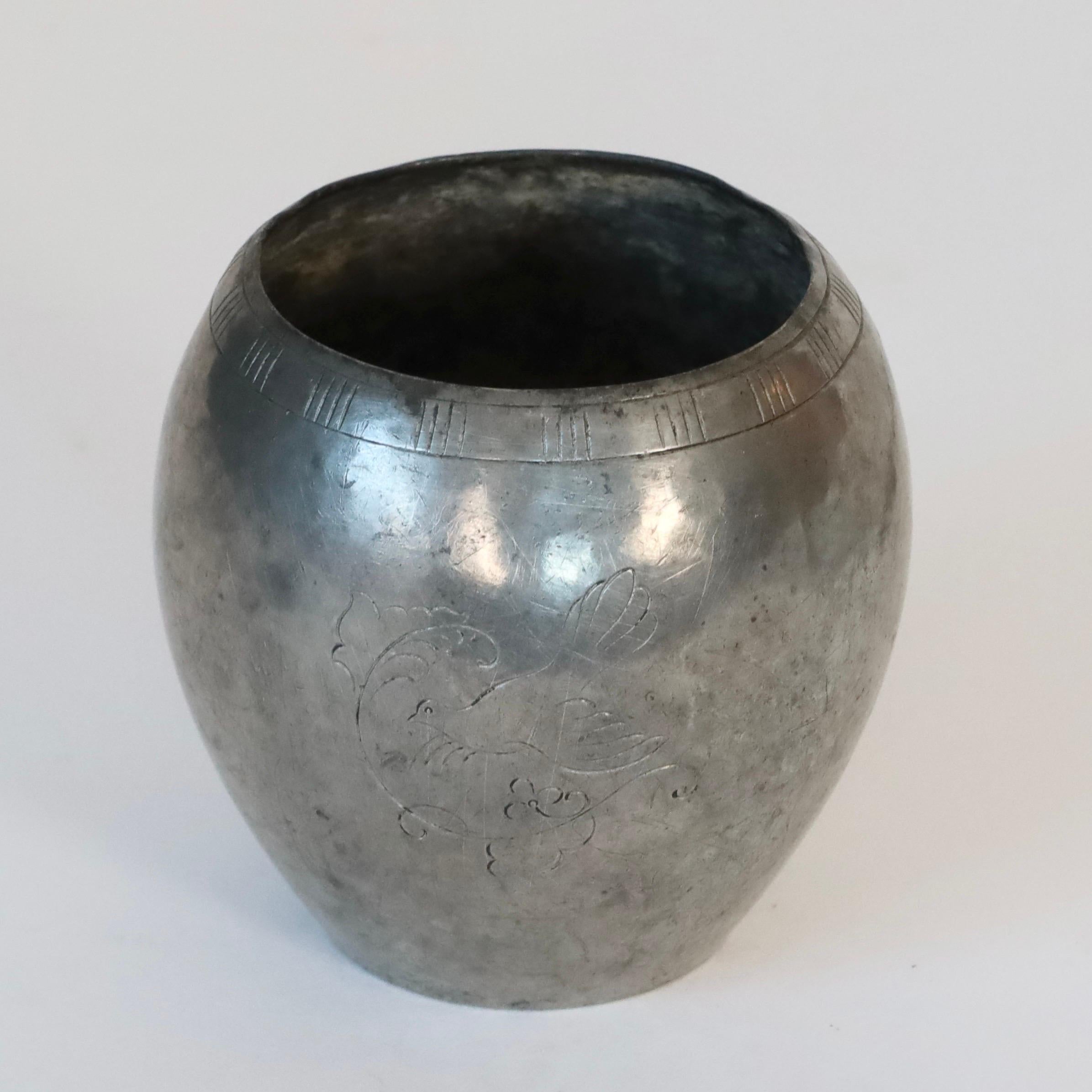 Début du 20ème siècle Vase en étain par Just Andersen, années 1920, Danemark en vente