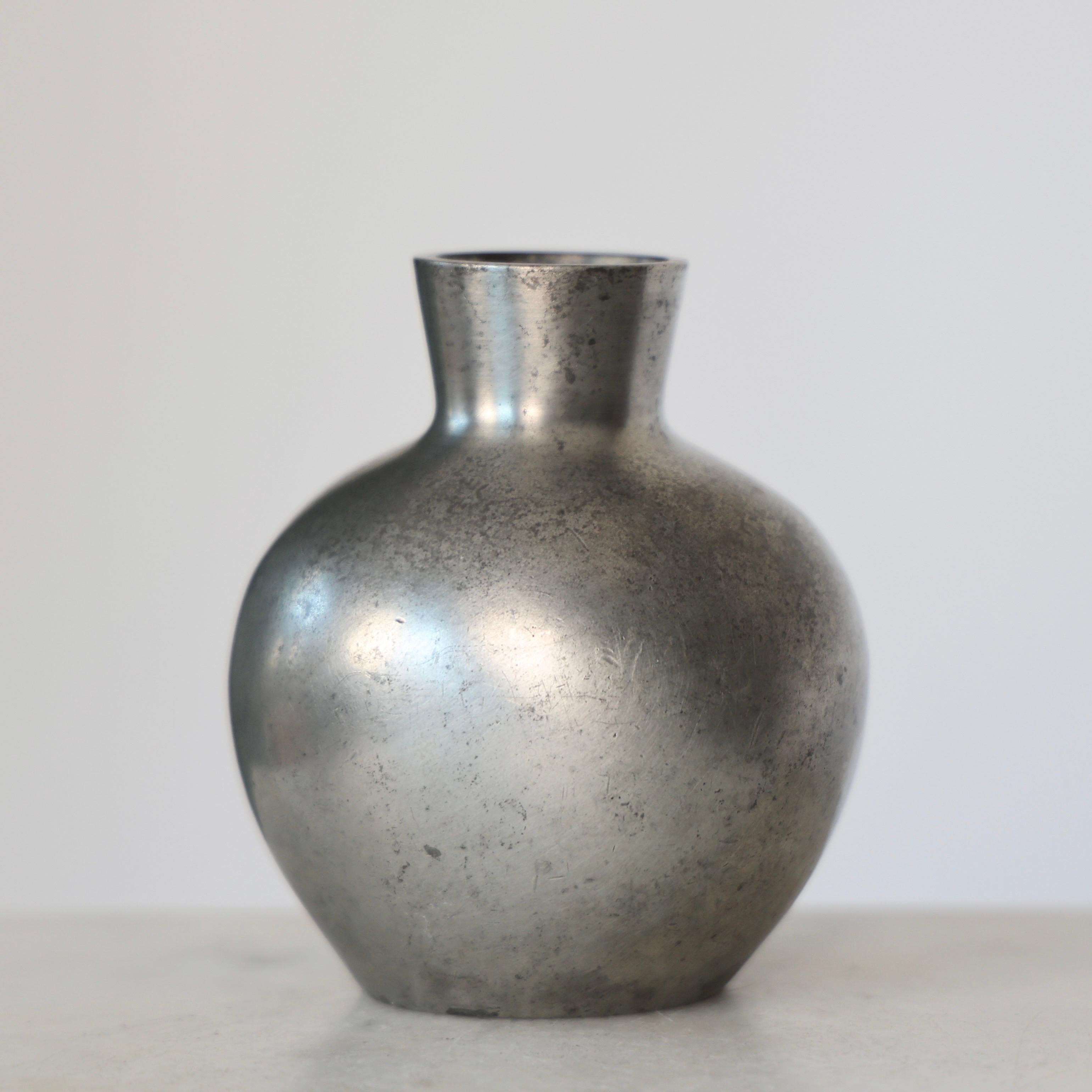 Inizio XX secolo Vaso in peltro di Just Andersen, anni '1920, Danimarca in vendita