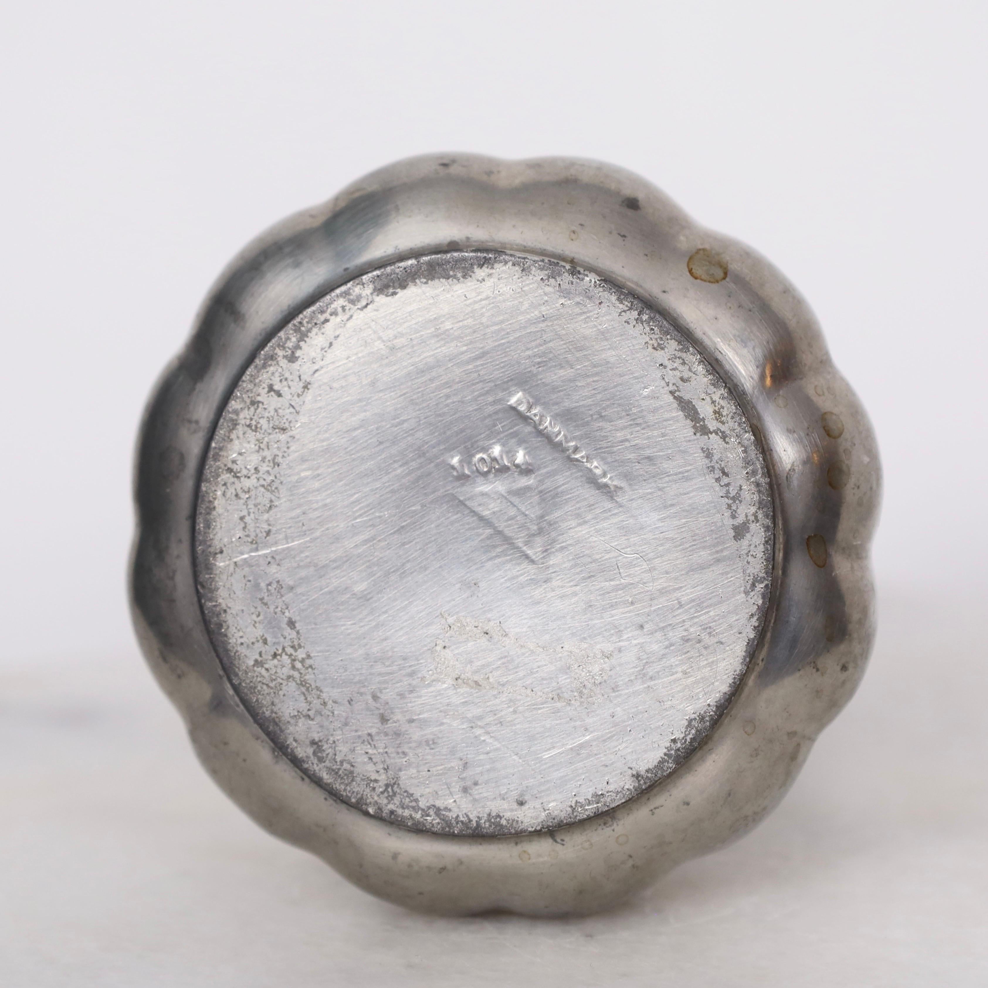 Vaso in peltro di Just Andersen, anni '1920, Danimarca in vendita 2
