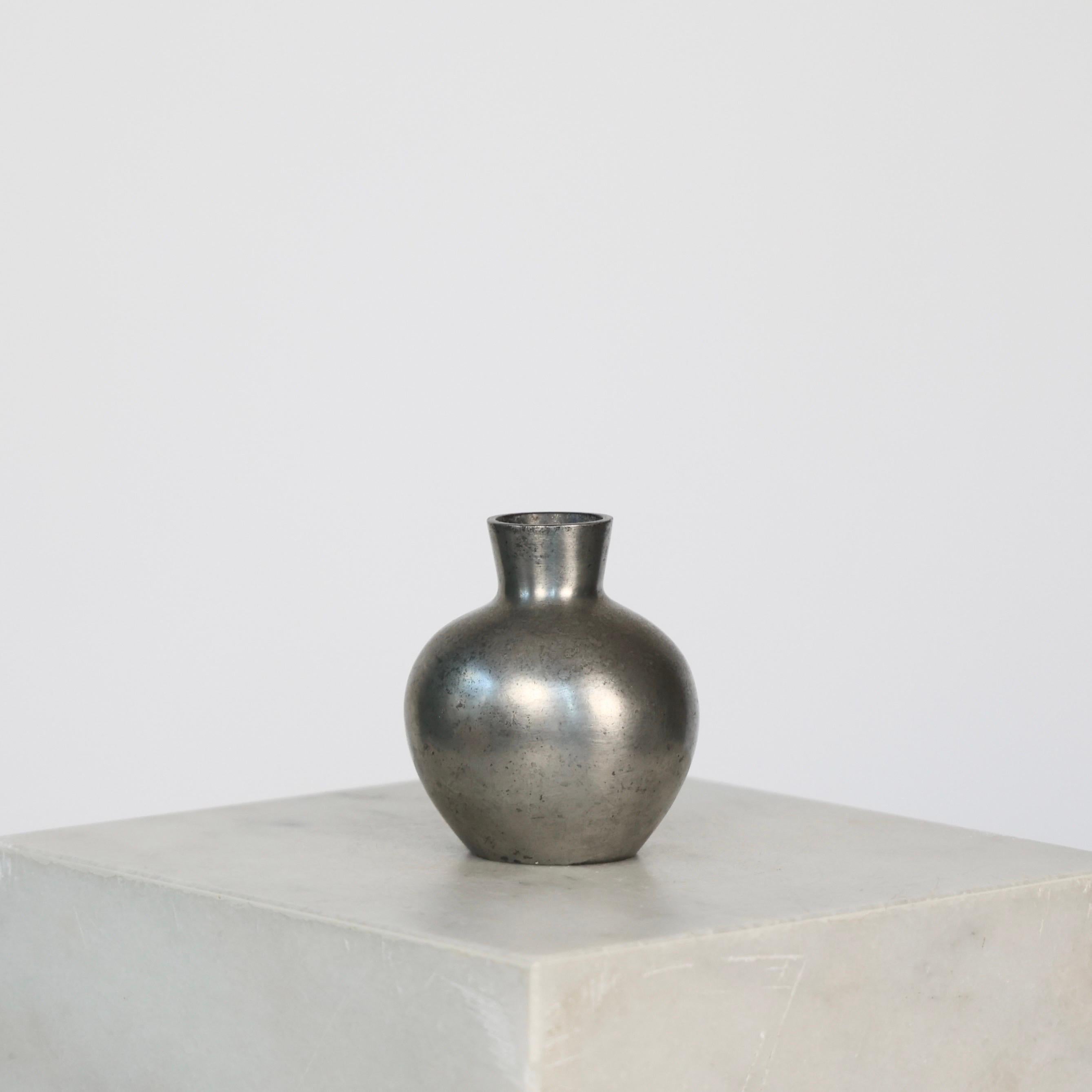 Vaso in peltro di Just Andersen, anni '1920, Danimarca in vendita 2