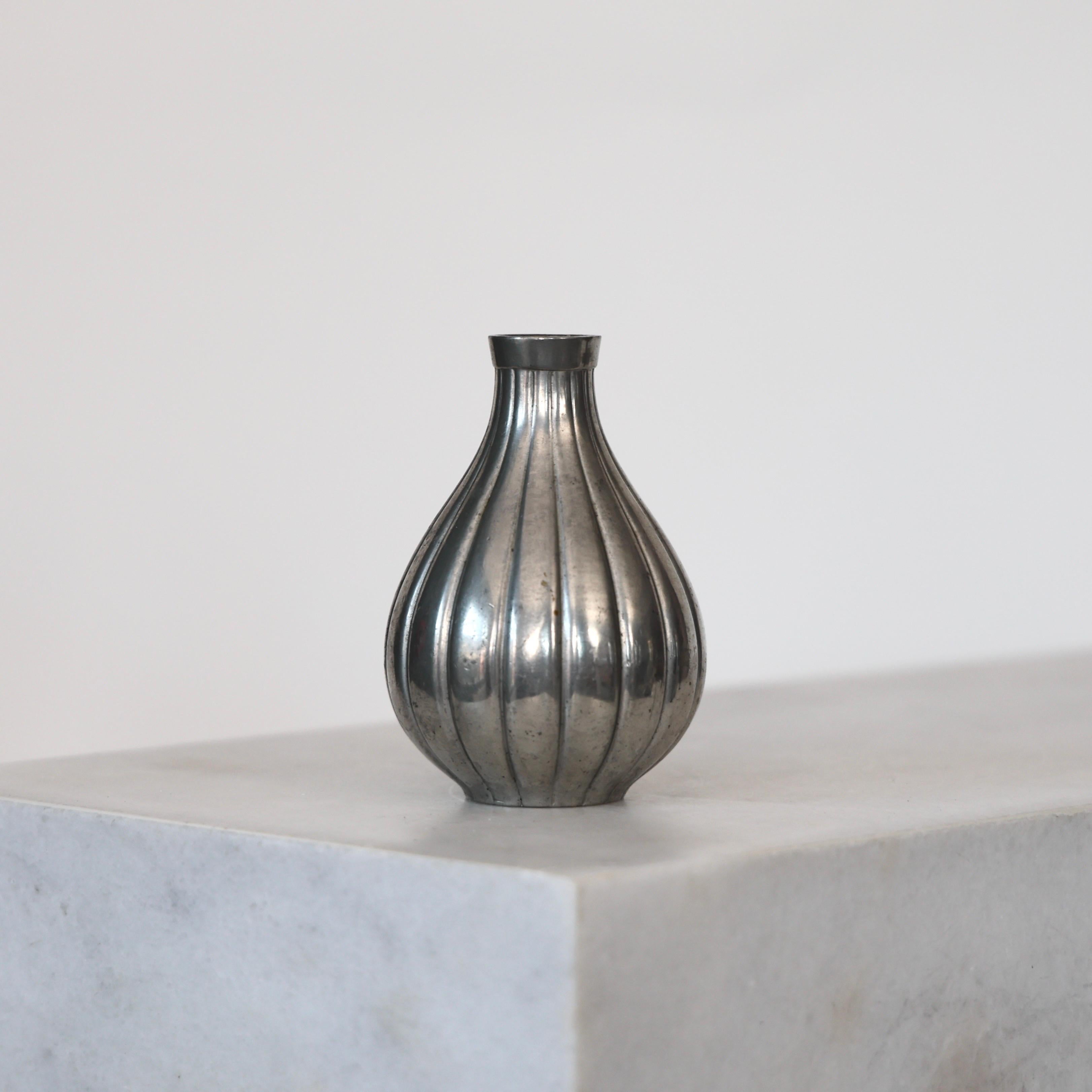 Vaso in peltro di Just Andersen, anni '1950, Danimarca In condizioni discrete in vendita a Værløse, DK