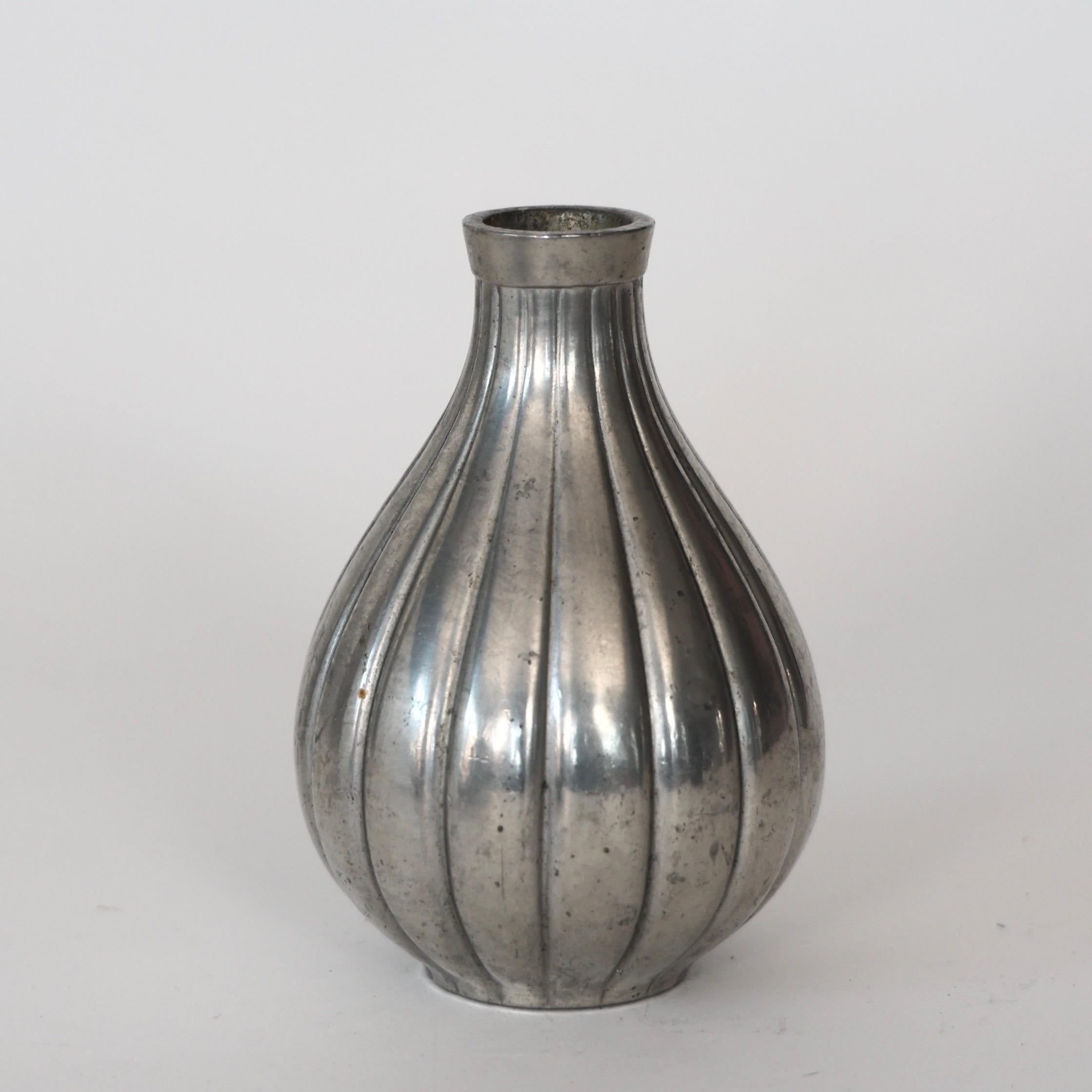Vaso in peltro di Just Andersen, anni '1950, Danimarca in vendita 2