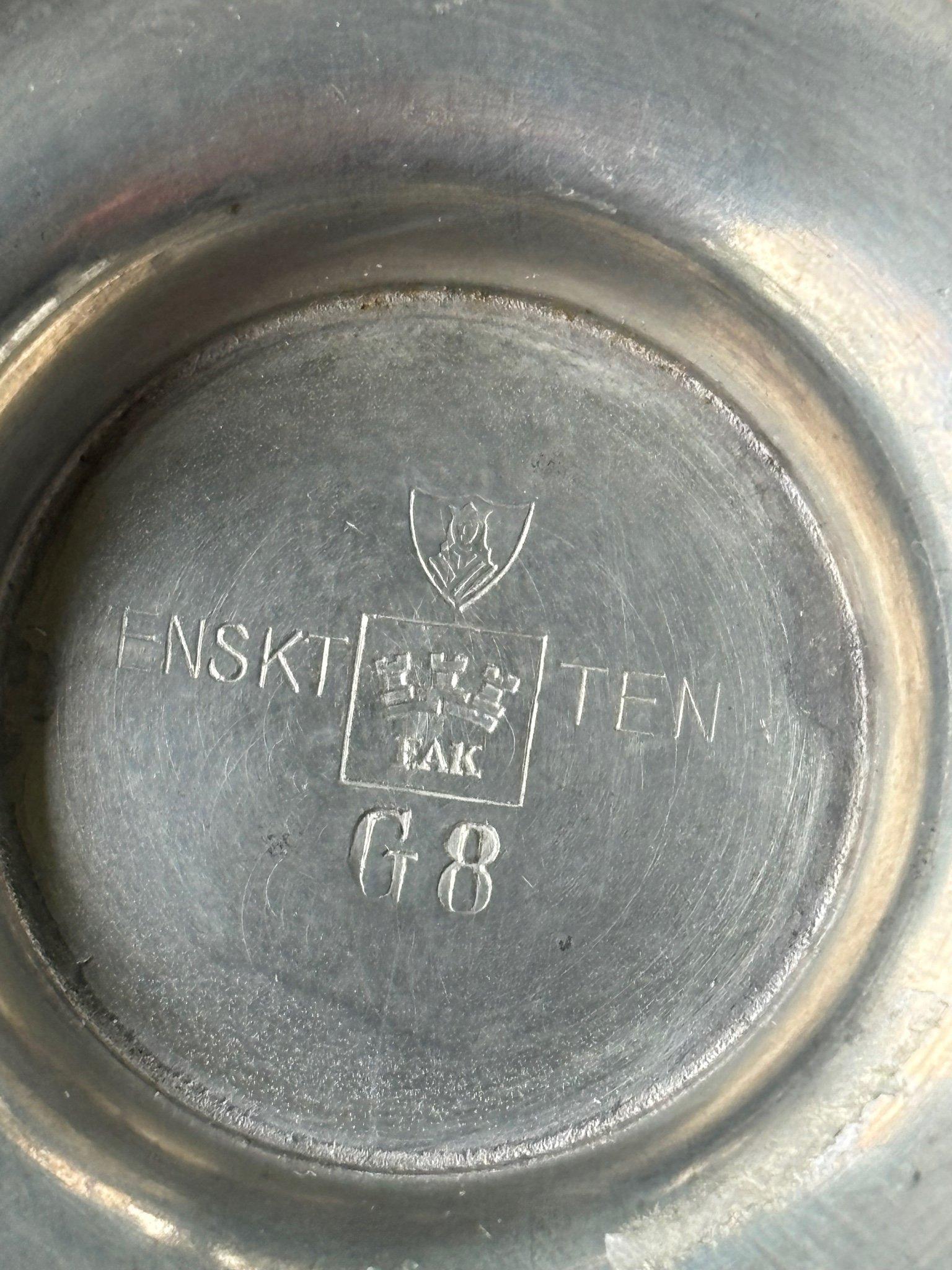 Pewter Vase, Produced by Fabrikaktiebolaget Kronsilver (FAK), Swedis Modern 1933 For Sale 1