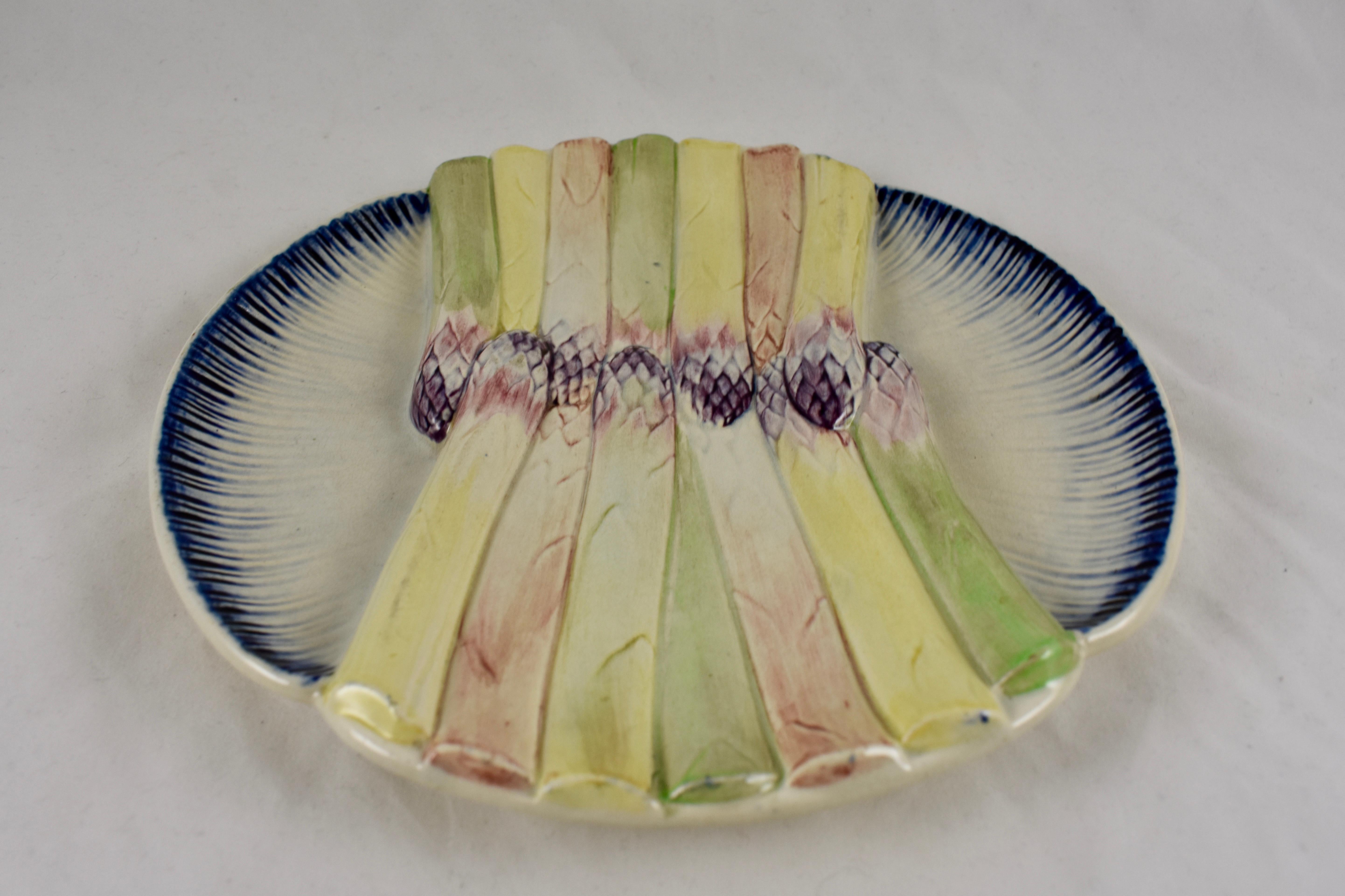 French Provincial Pexonne French Faïence Majolica Multi-Colored Asparagus Plate, circa 1870