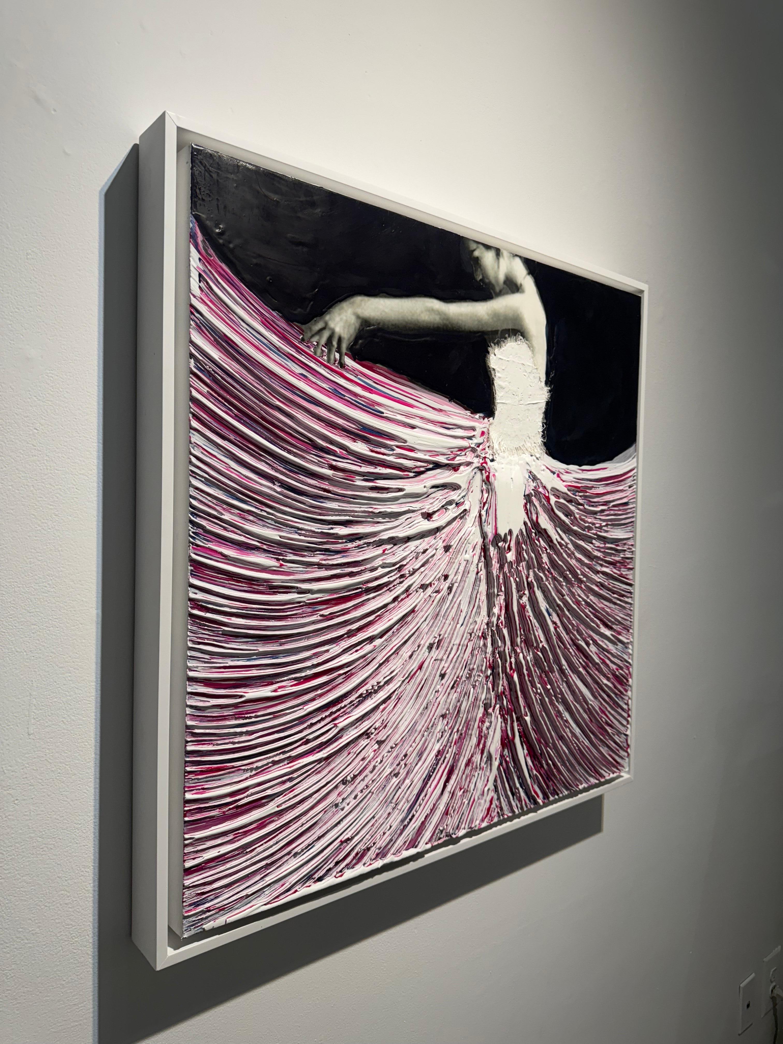 Azurine - Contemporary Photograph by Pezhman 