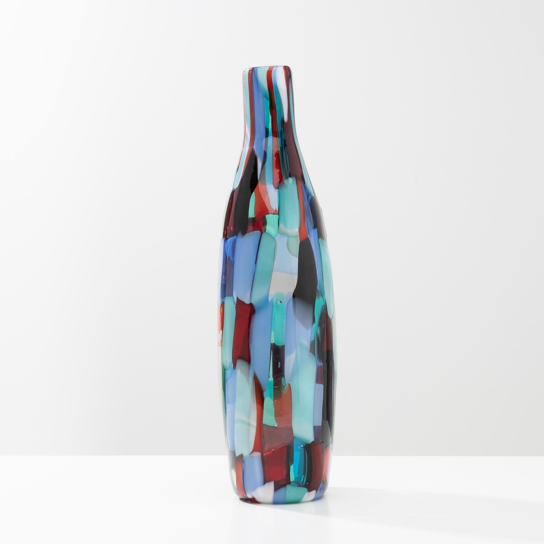 Mid-Century moderno Vaso a forma di bottiglia Pezzato Arlechino di Fulvio Bianconi, modello 4319, Venini in vendita