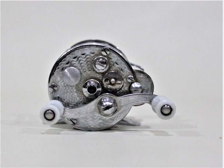 Pflueger Summit 1993-L Engraved and Jeweled Fishing Reel Pflueger Summit 1993-L Engraved and Jeweled Fishing Reel