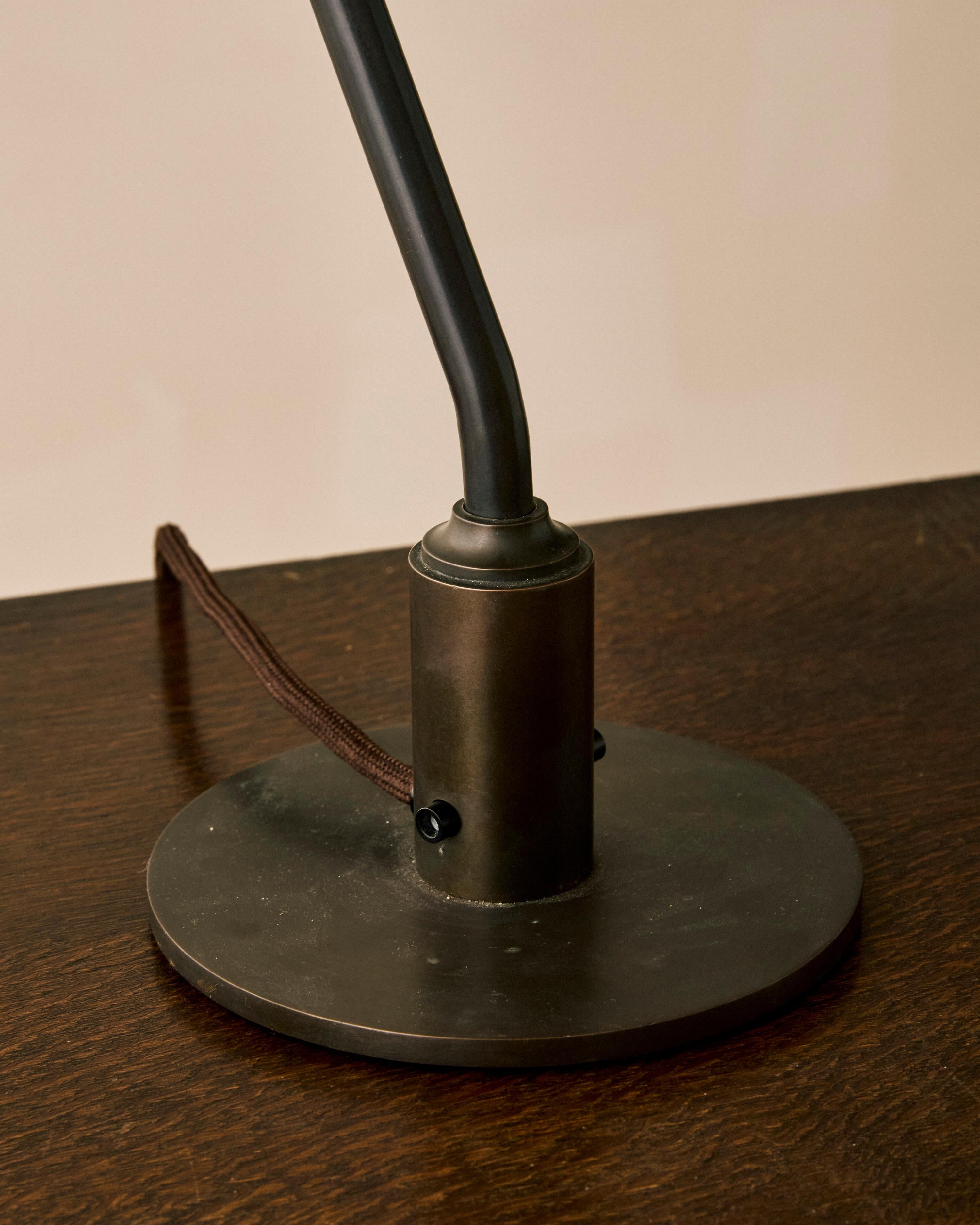 PH 2/2 Copper Snowdrop Table Lamp by Poul Henningsen (Dänisch) im Angebot