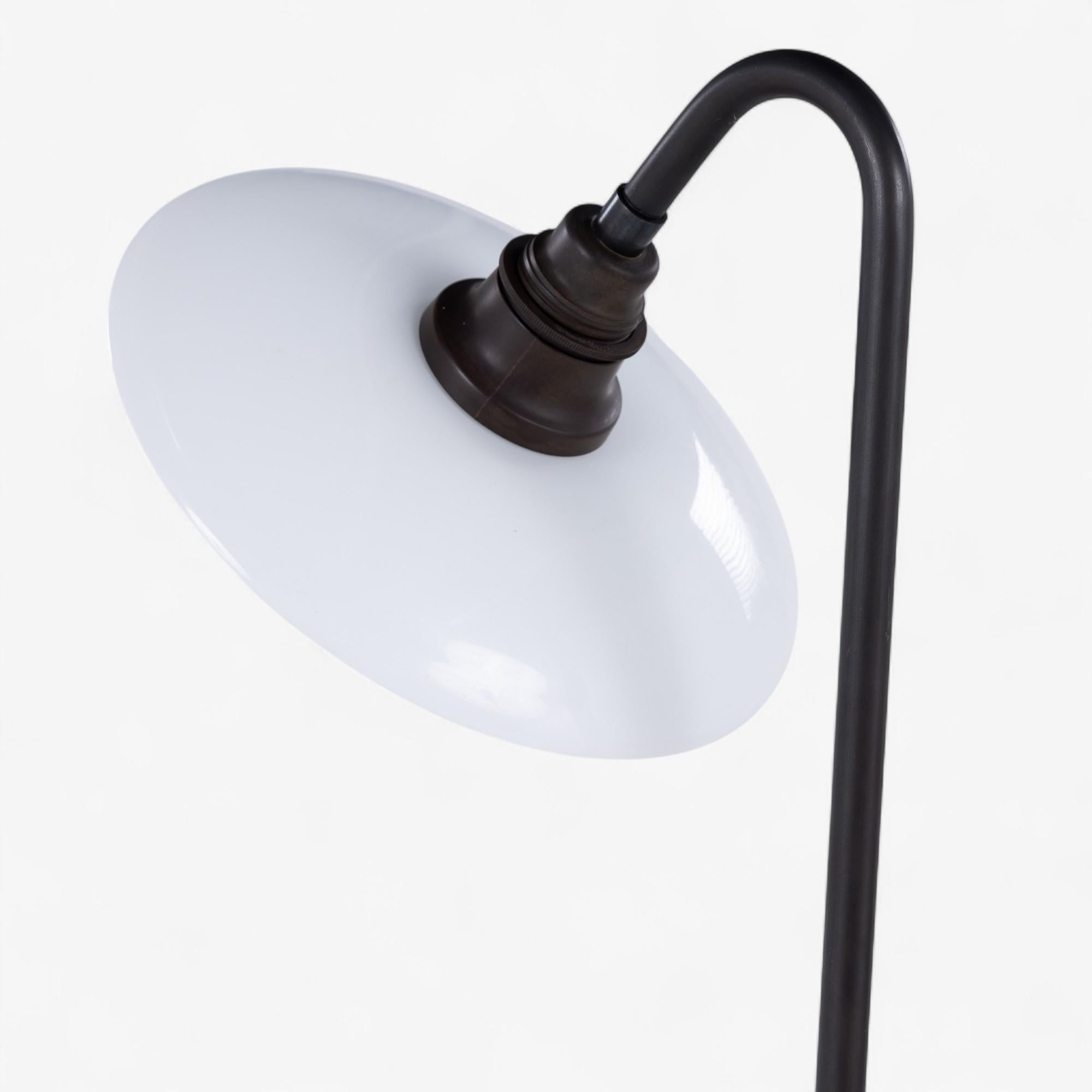 PH 3/2 - Lampadaire 'Snowdrop' de Poul Henningsen Bon état - En vente à Copenhagen, DK