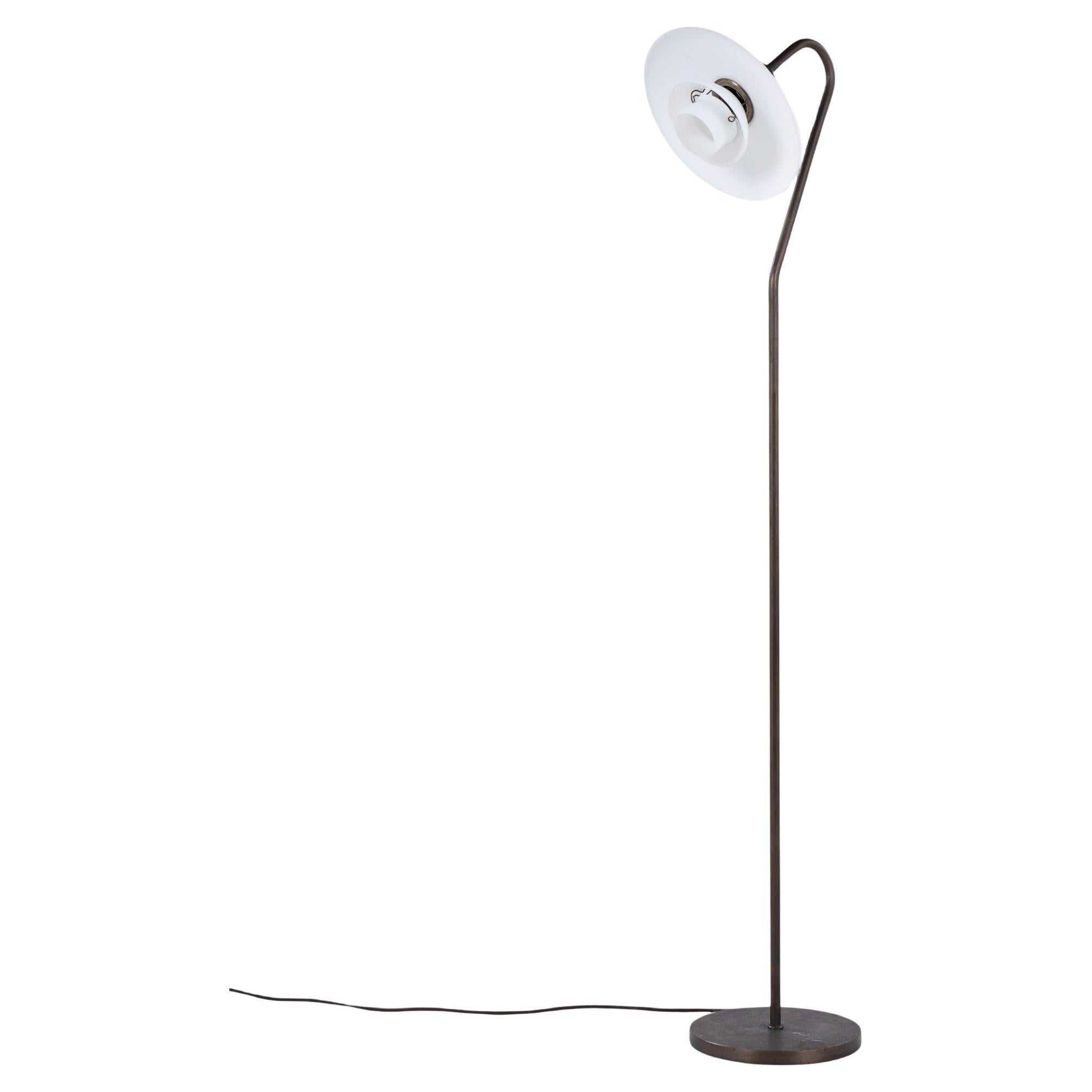 PH 3/2 - Lampadaire 'Snowdrop' de Poul Henningsen en vente
