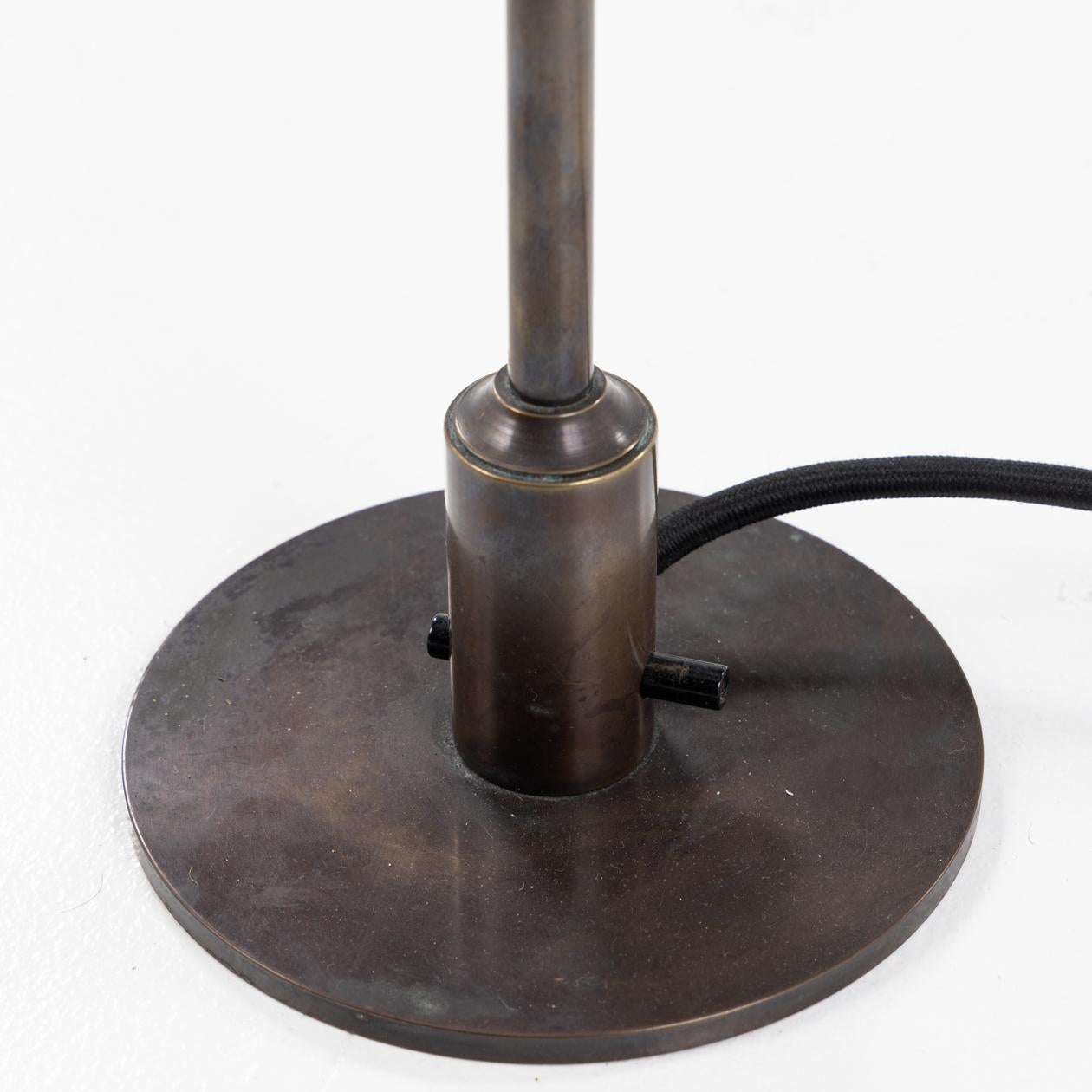 Danois PH 3, 5/2 - Lampe de bureau en laiton bruni par Poul Henningsen en vente