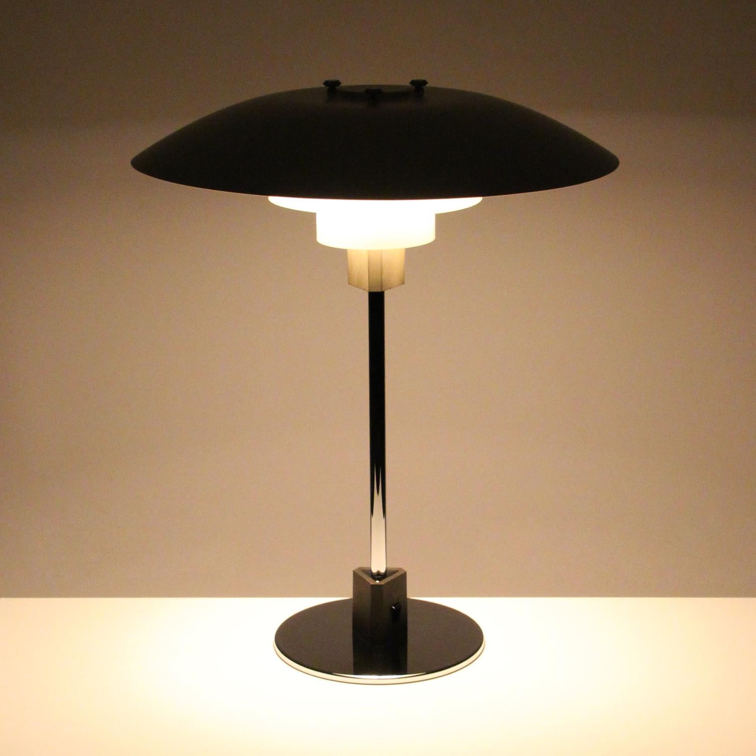 PH 4/3 Table Lamp by Poul Henningsen for Louis Poulsen in 1966 In Good Condition In Brondby, Copenhagen