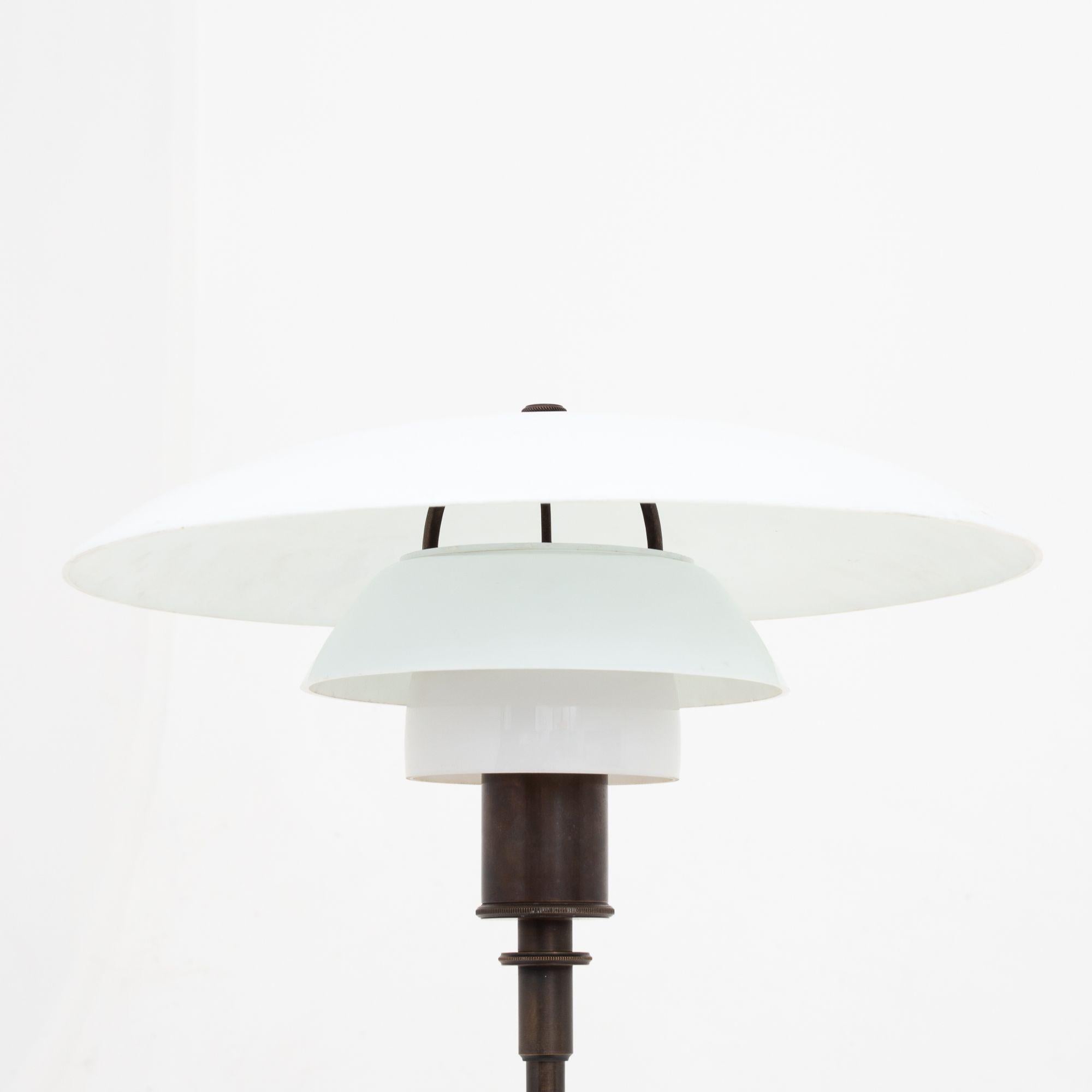 Lámpara de mesa Ph 4/3 de Poul Henningsen Danés
