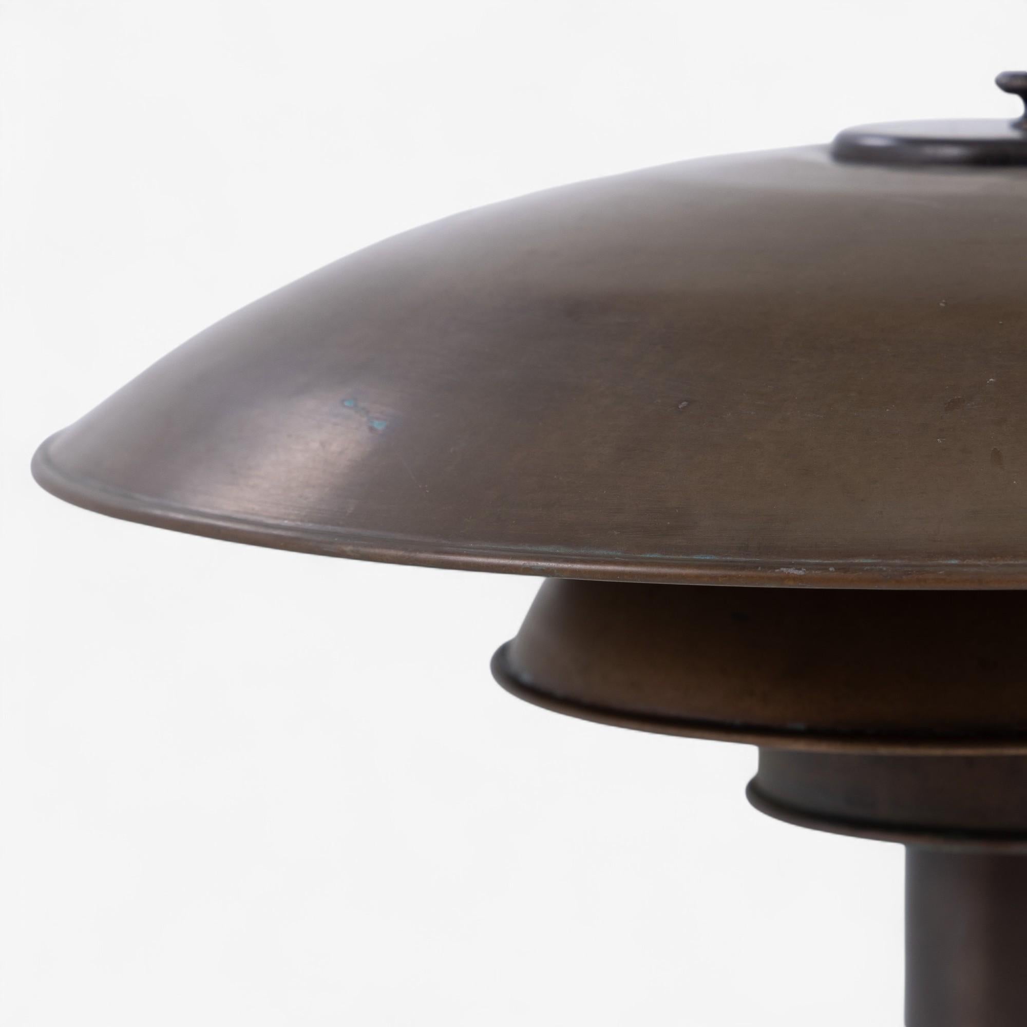Mid-Century Modern PH 4/3 - Table lamp in copper by Poul Henningsen For Sale