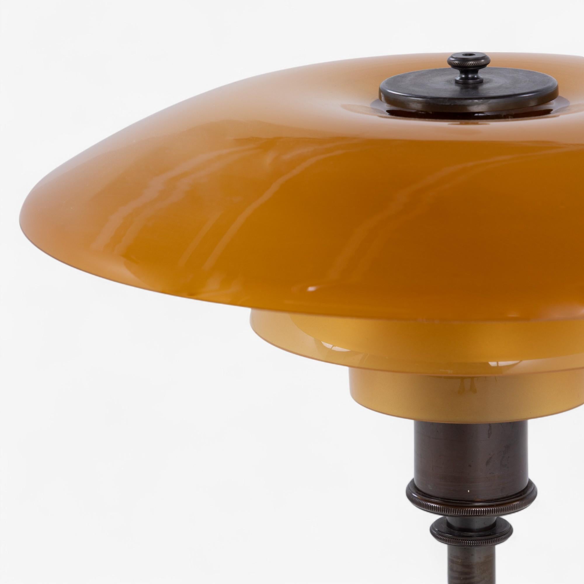 Mid-Century Modern PH 4/3 - Table lamp with amber colored shades by Poul Henningsen For Sale