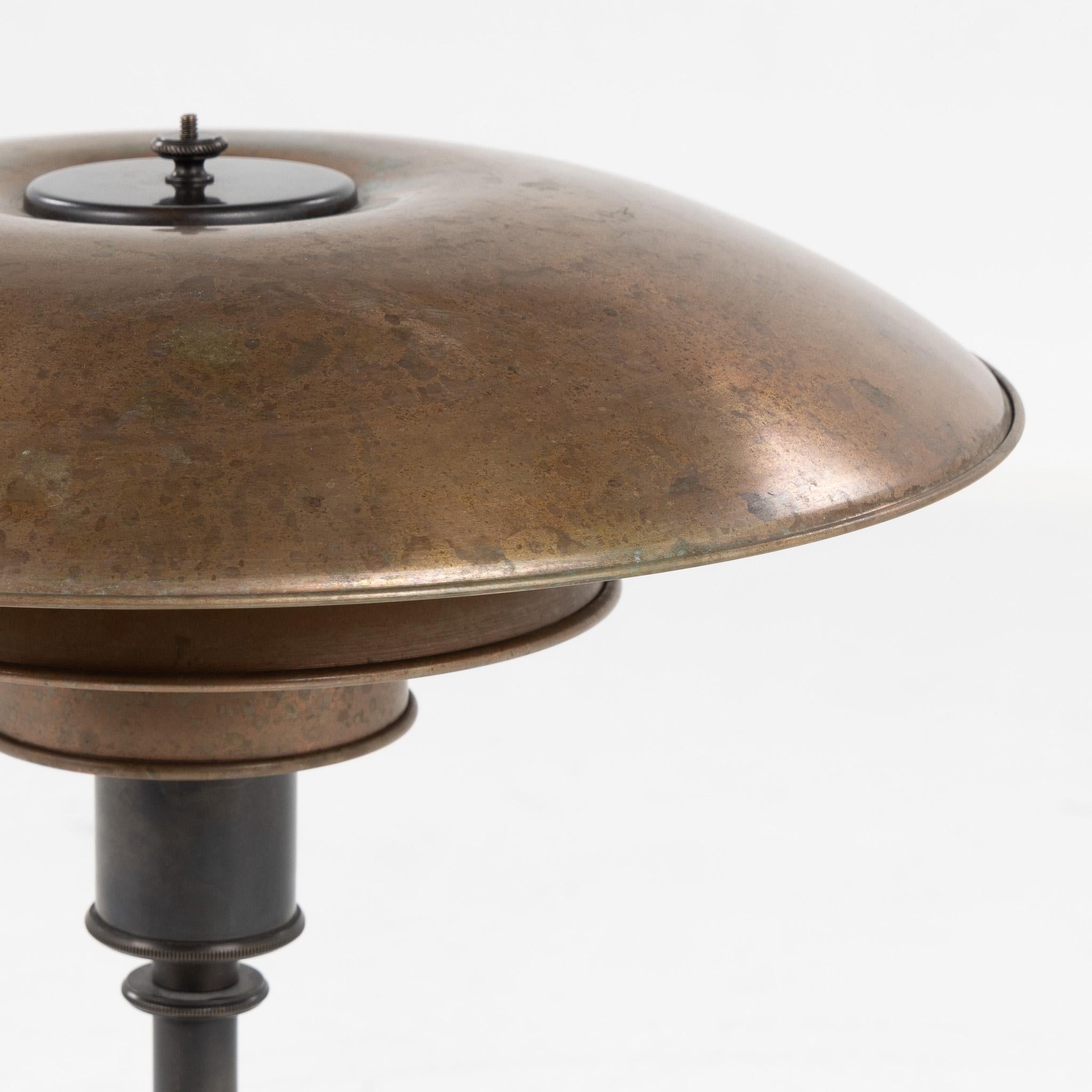 PH 4/3 - Copper table lamp by Poul Henningsen, 1930's In Good Condition In Copenhagen, DK