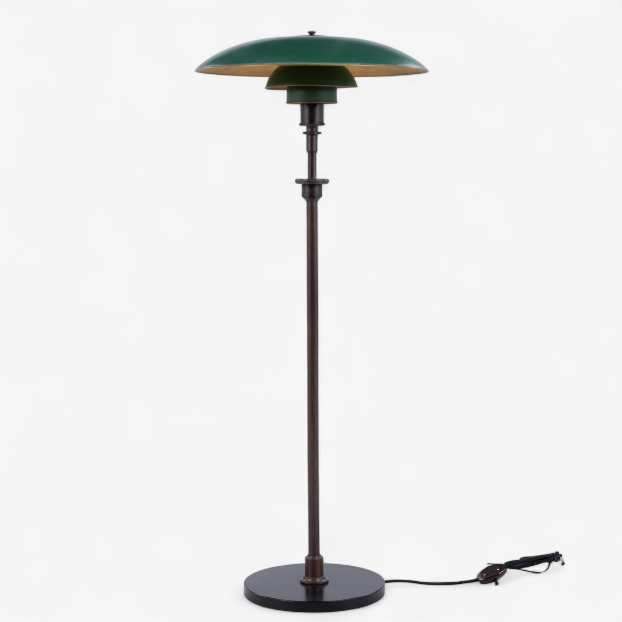 Ottone PH 5/3 - Lampada da terra con paralume in rame verde di Poul Henningsen in vendita