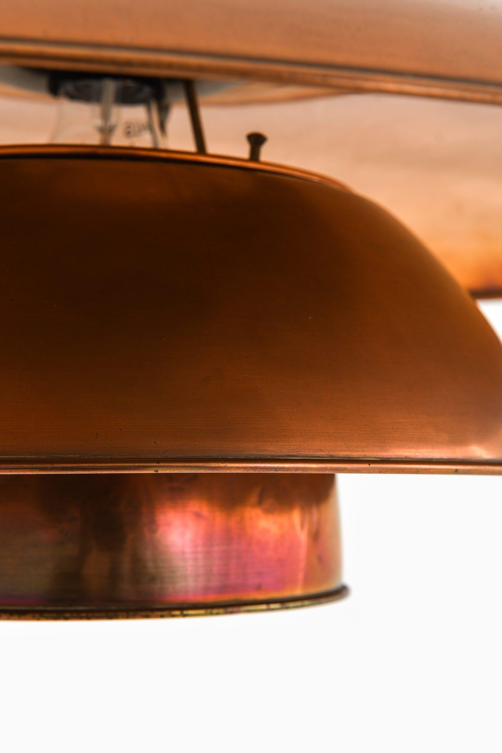 Mid-Century Modern PH-5/5 Ceiling Lamp in Copper and Nickel by Poul Henningsen, 1940s For Sale
