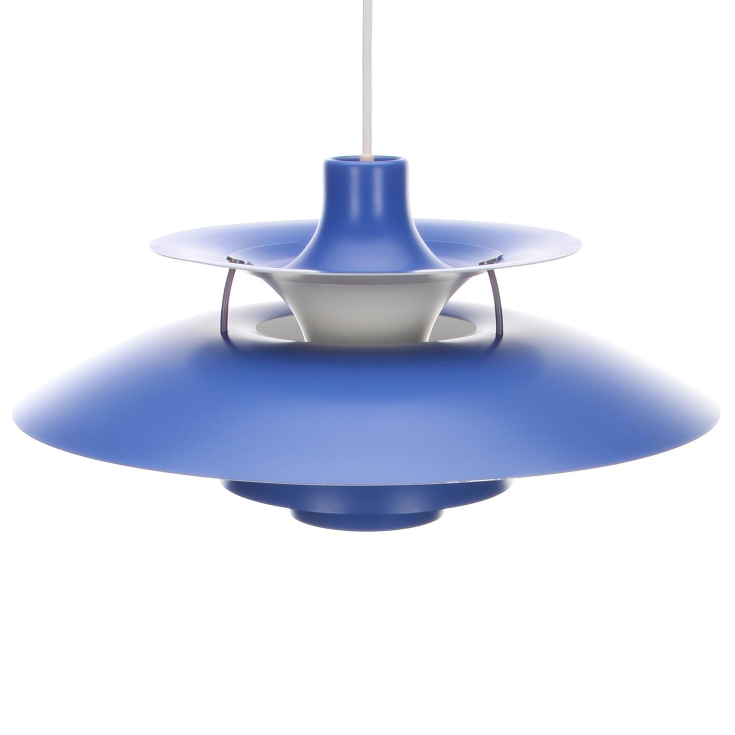 Lacquered PH 5 blue pendant by Poul Henningsen in 1958 for Louis Poulsen