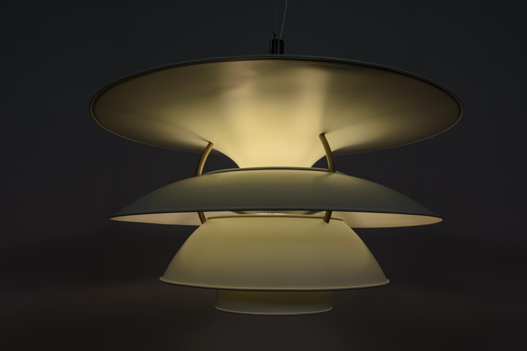 PH 6 - 6 1/2 Charlottenborg Pendant Light by Poul Henningsen. In Excellent Condition For Sale In GNIEZNO, 30