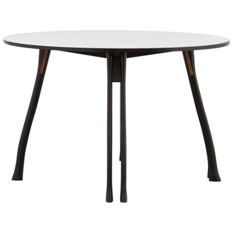 Tavolo PH Axe, gambe in Oak Oak nero, piatto laminato, senza lampada