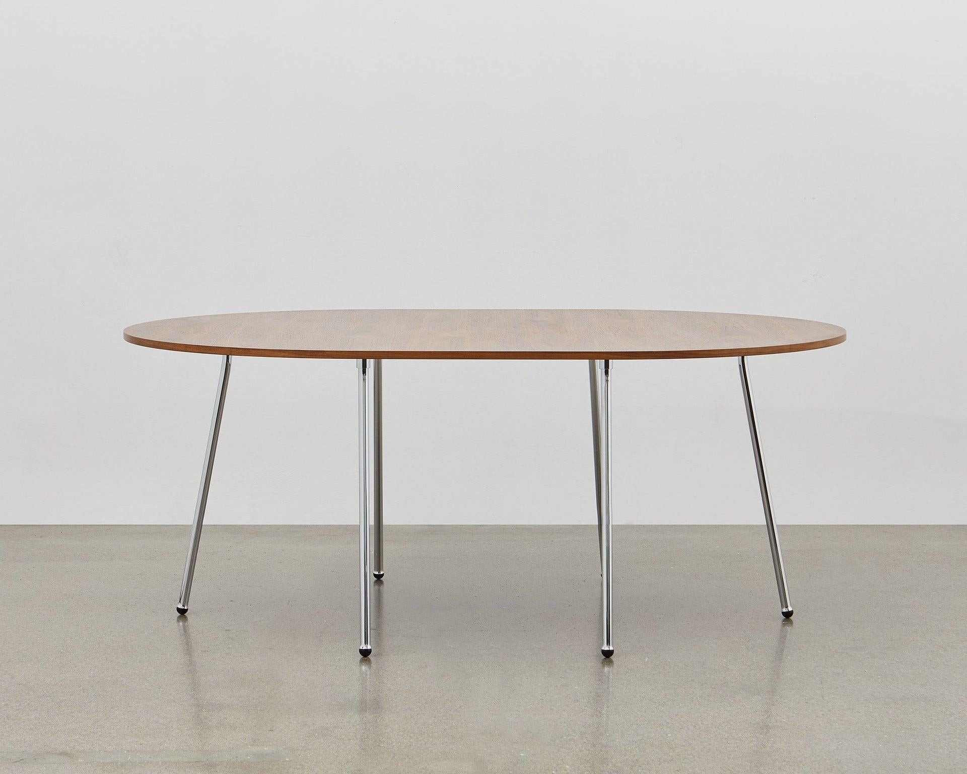 The PH dining table was designed in 1937; it is simple and elegant. Function meets form and the distinctive, light look of the PH dining table makes it suitable for any purpose at the home, at work or in the meeting room. Measures: 1270 x