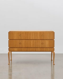 PH Grand Chest of Drawers, wood legs, natural oak veneer, white ash wood drawers