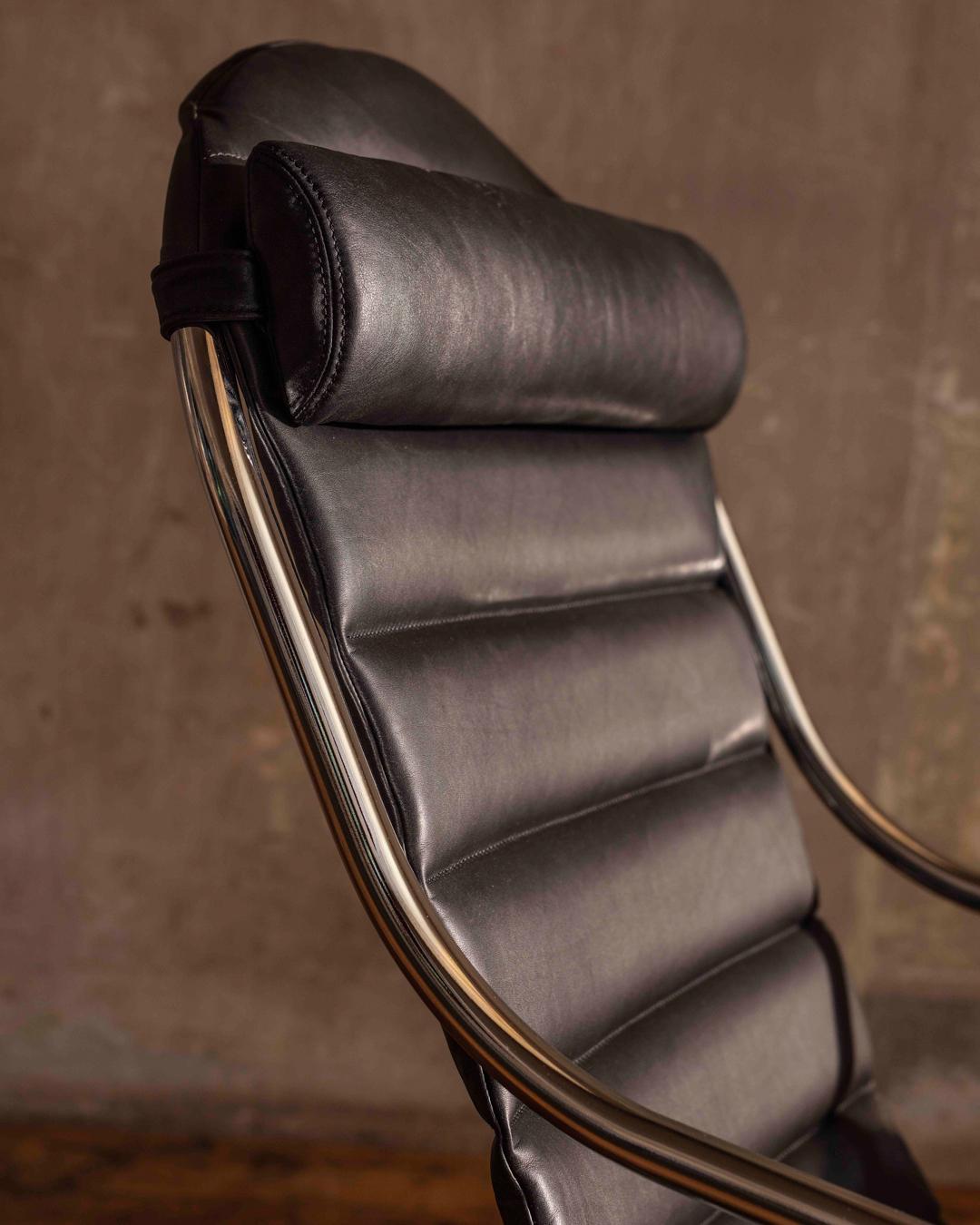 PH Lounge Chair, chrome, leather extreme black For Sale 2