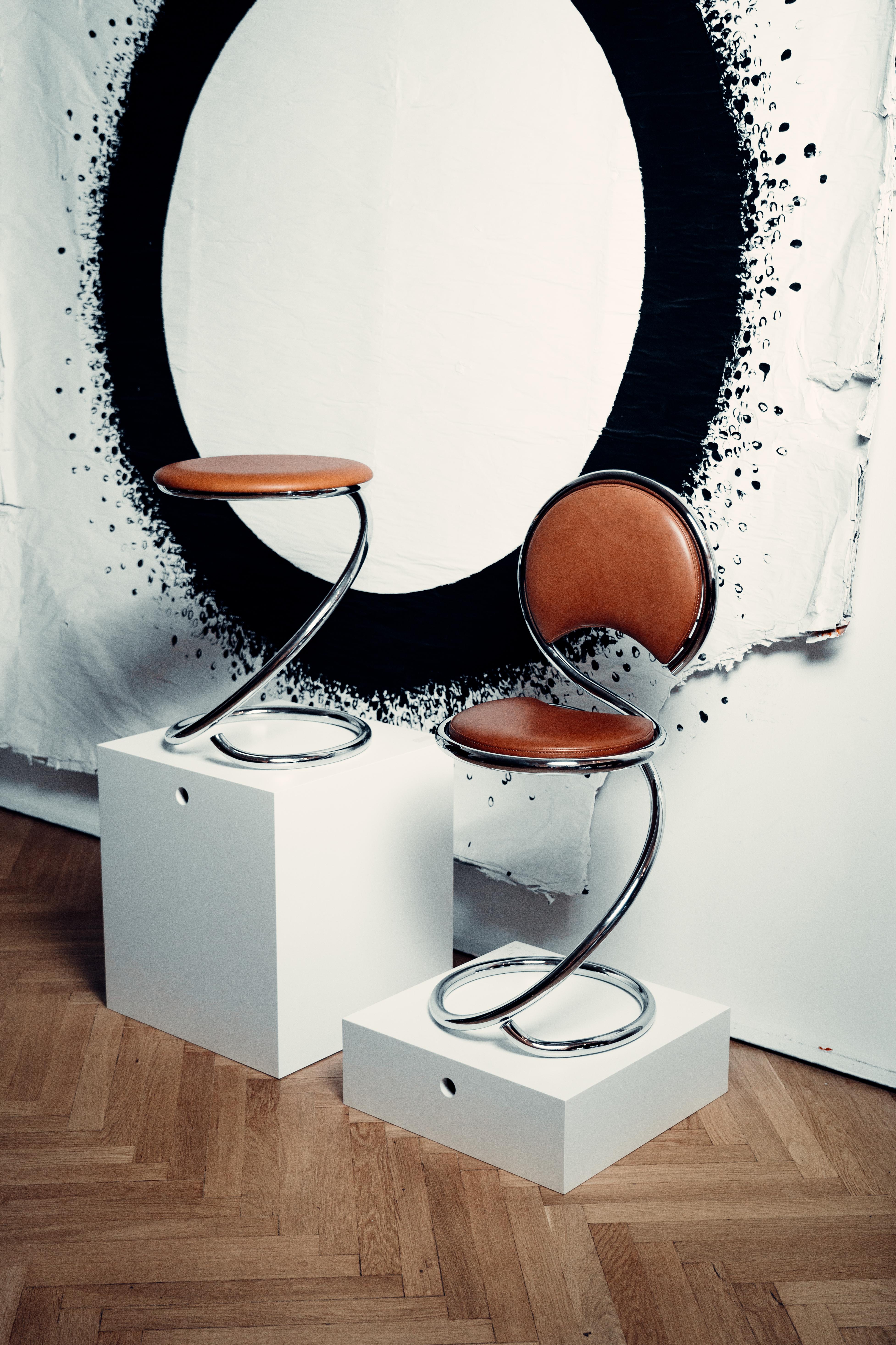 Danois Tabouret serpent PH, chrome, cuir extrême noyer, revêtement en cuir complet en vente