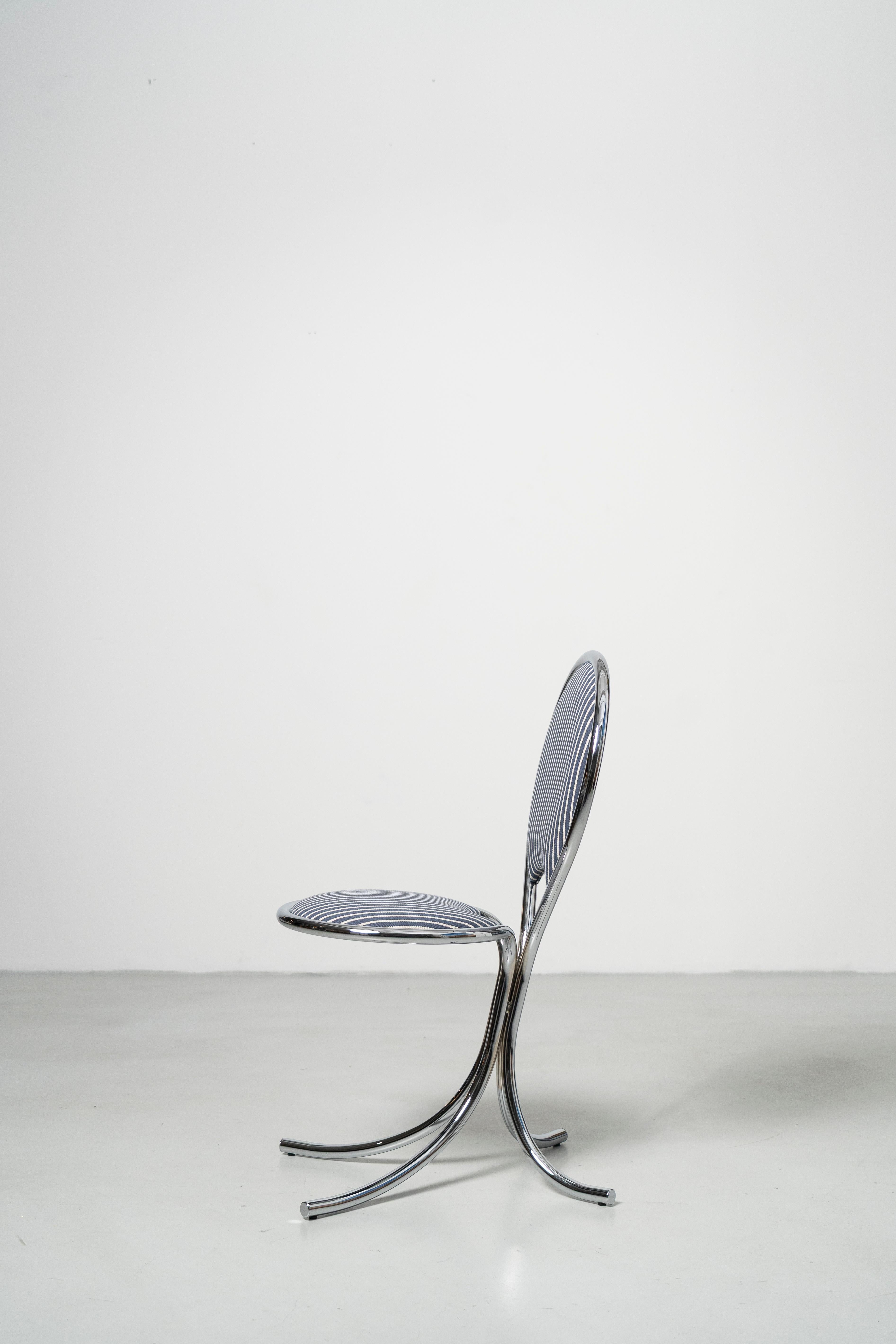 PH Steel Chair - Steel tube frame in chrome with wool fabric seat in blue (Dänisch) im Angebot