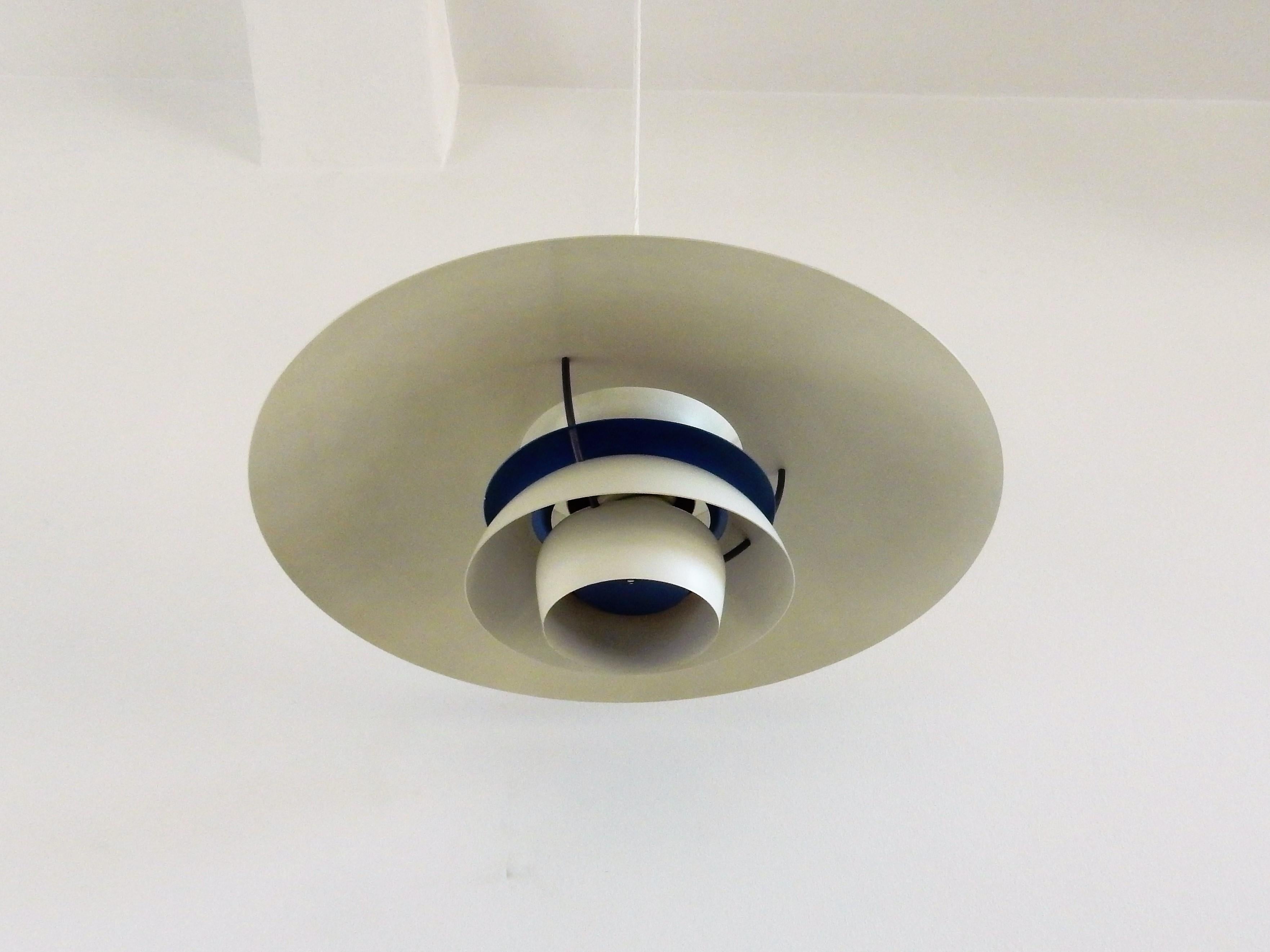 PH5 Pendant by Poul Henningsen for Louis Poulsen, Denmark, 1960s In Good Condition For Sale In Steenwijk, NL