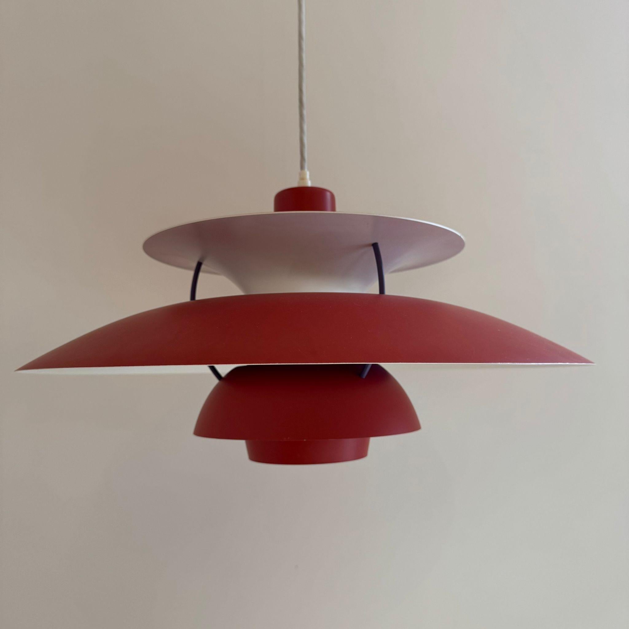 Ph5 red lamp, Poul Henningsen for Louis Poulsen, Denmark 1960 en venta 7