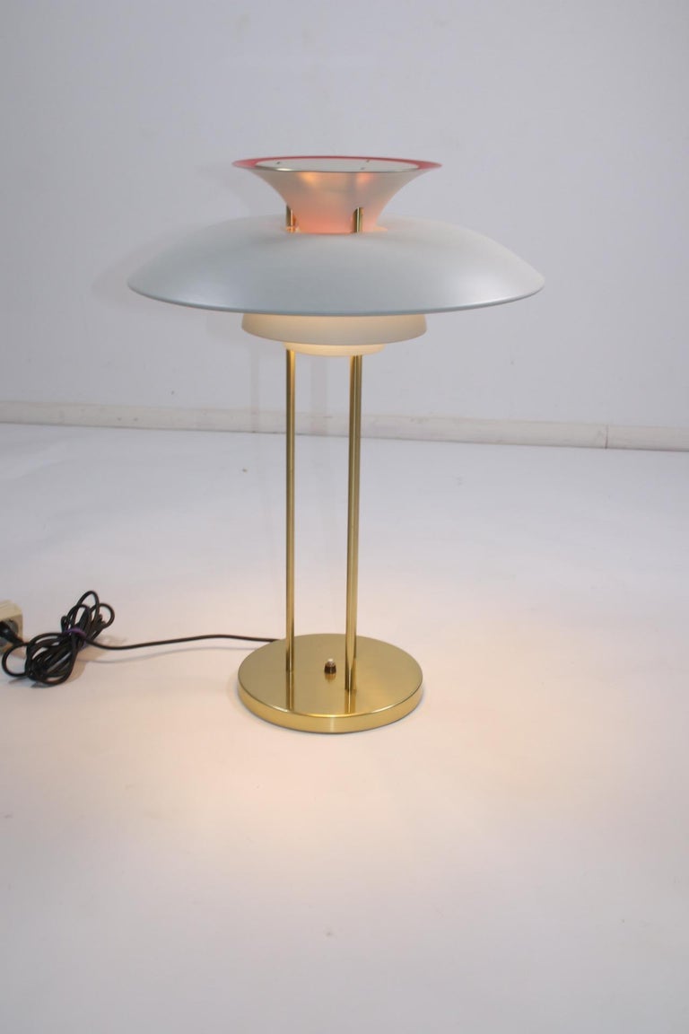 Danish PH5 Table Lamp by Poul Henningsen for Louis Poulsen BORDS LAMPA, PH5 For Sale