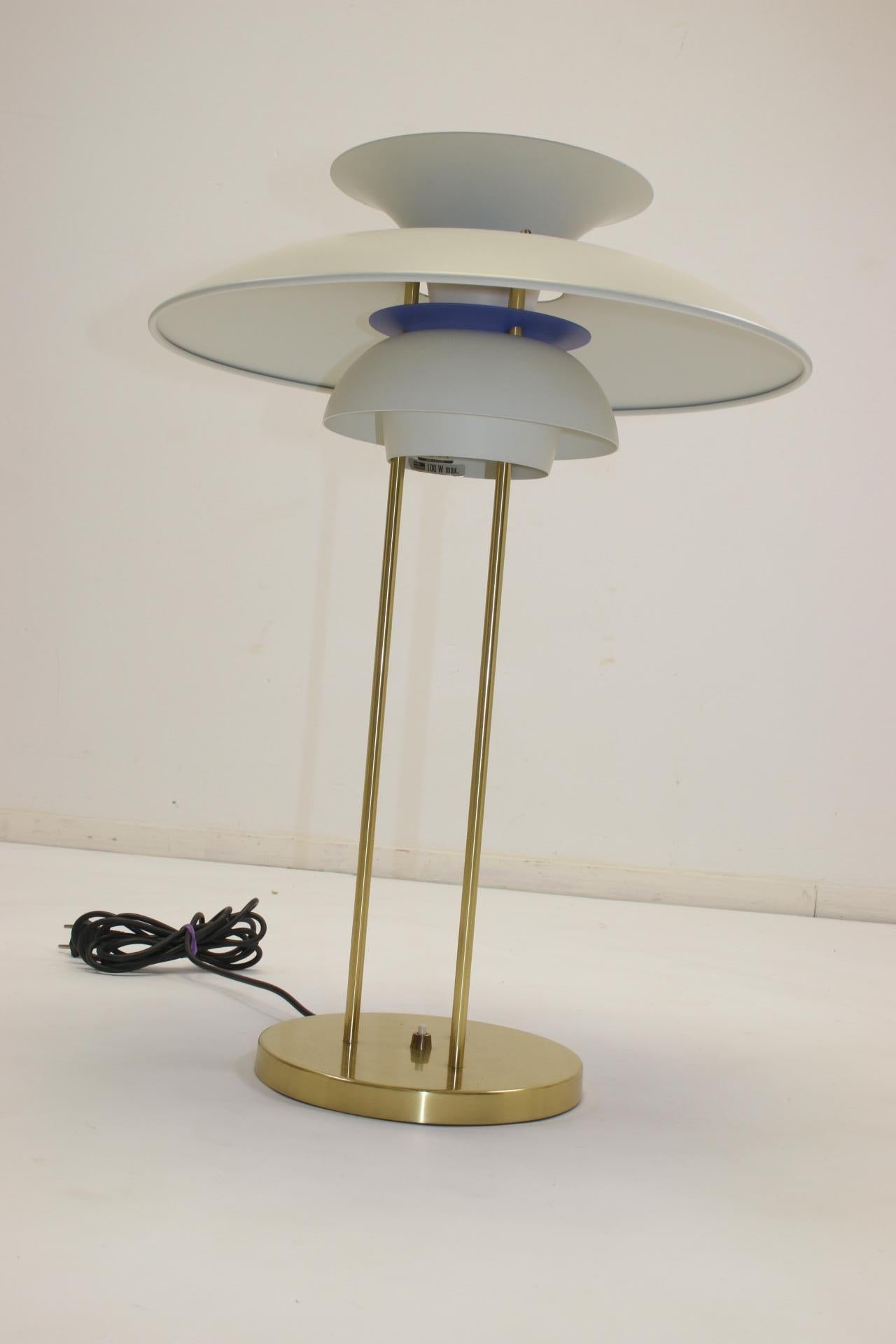 Late 20th Century PH5 Table Lamp by Poul Henningsen for Louis Poulsen BORDS LAMPA, PH5