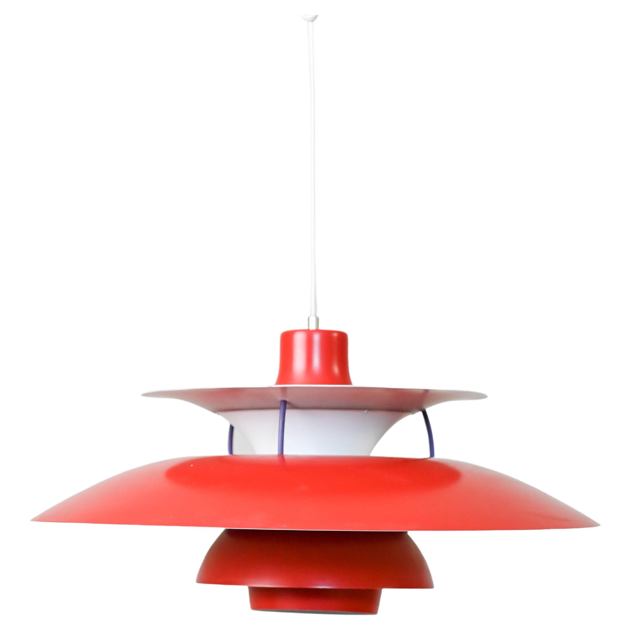 Lampe à suspension vintage PH5 de couleur rouge en vente
