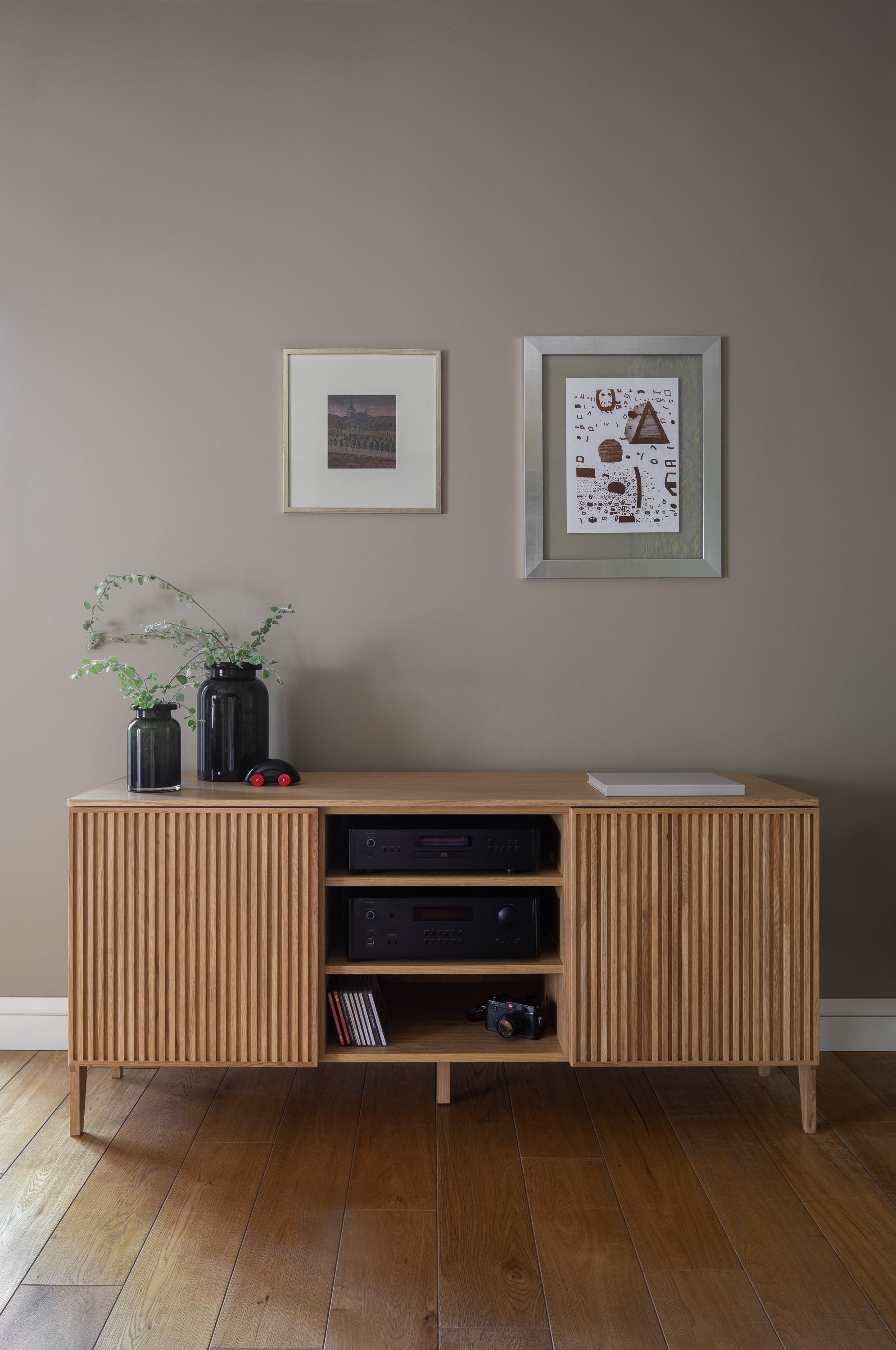 PHAB – Minimalist Oak Cabinet with Rhythmic Fronts, German Design Award Winner In New Condition For Sale In WARSZAWA, PL