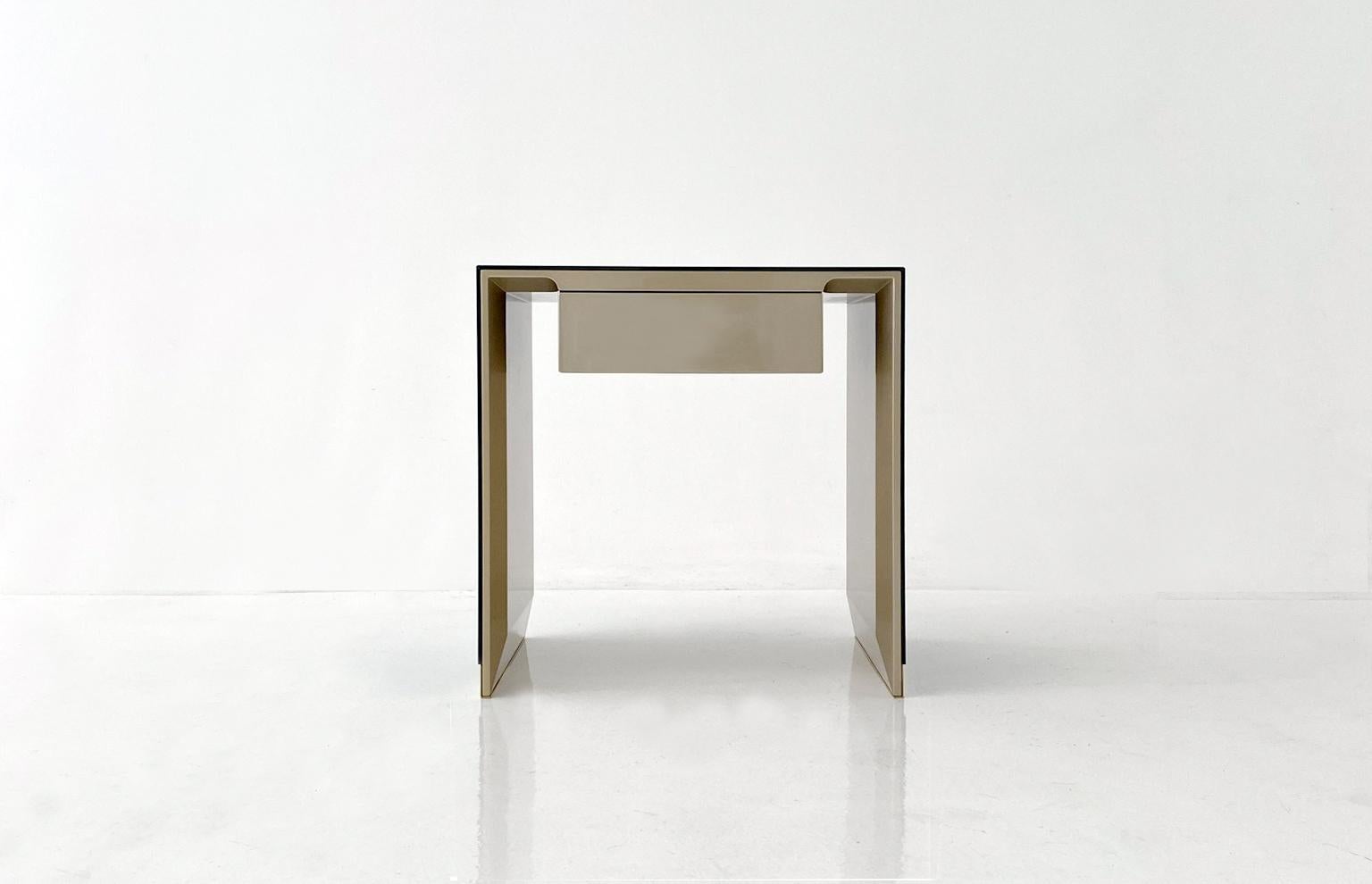 Comodino alto Phantom 60 Laccato Oro e Calacatta Oro di Casa Casati In condizioni Nuovo in vendita a Geneve, CH