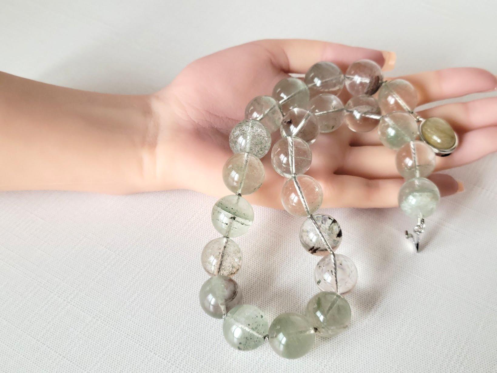 Collana annodata di quarzo fantasma in vendita 6