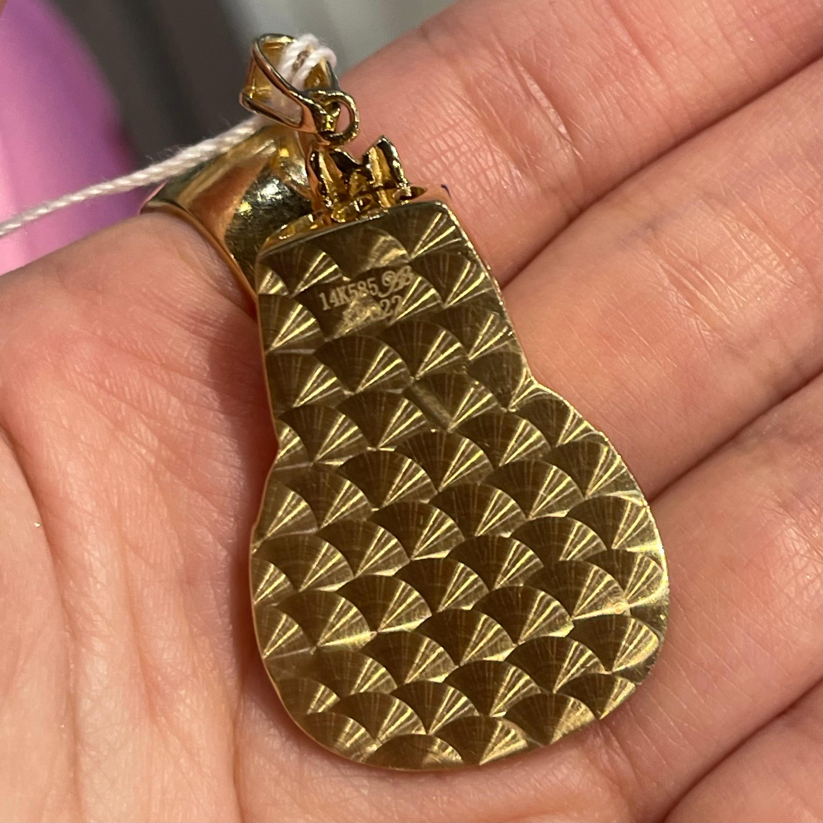 Ciondolo con smalto blu faraonico e diamanti in oro giallo 14k in vendita 2