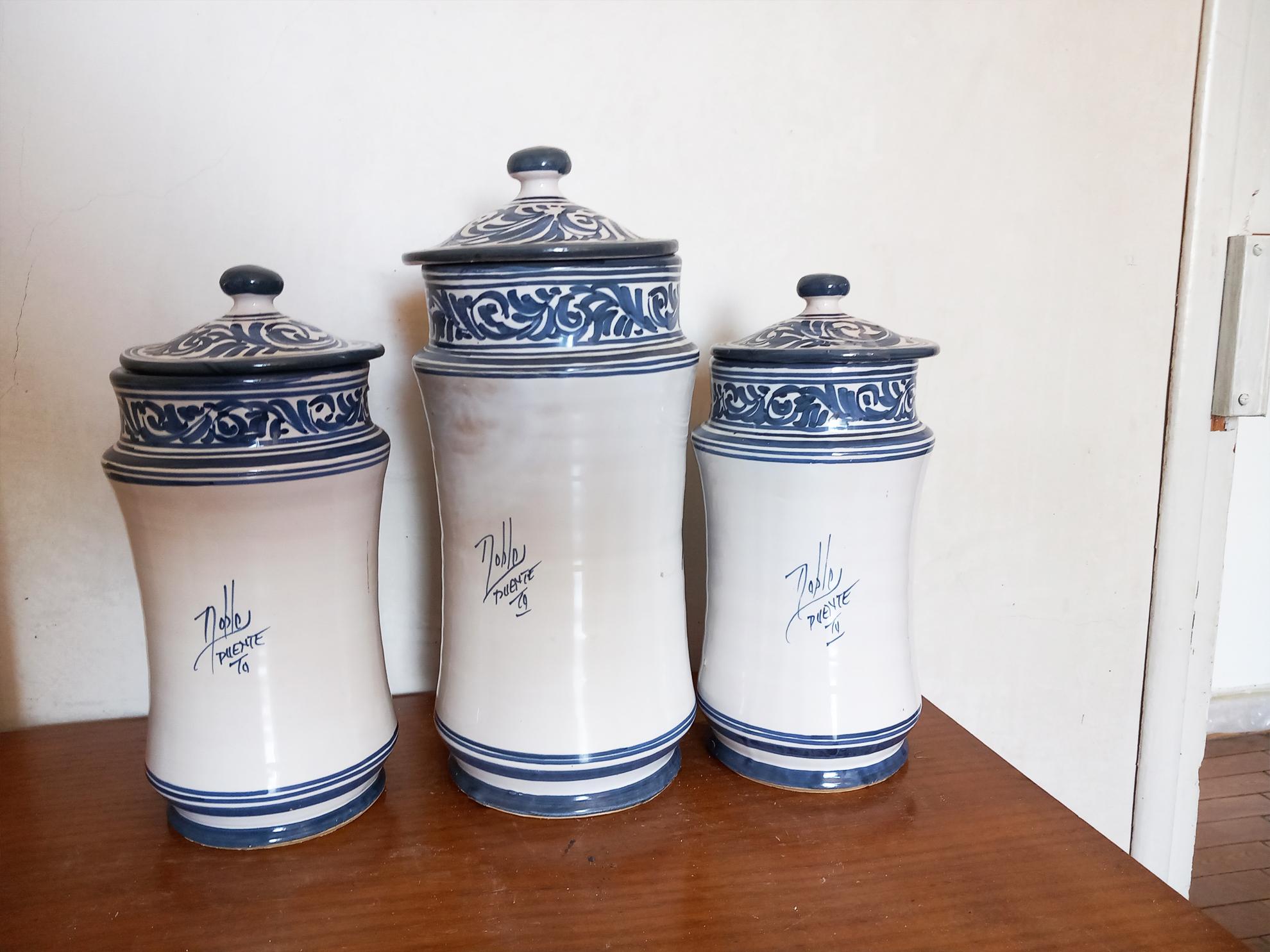 Pharmacy Apothecary Jars, Lot Three Blue and White Spanish Ceramic, Spain 20th  In Excellent Condition For Sale In Mombuey, Zamora
