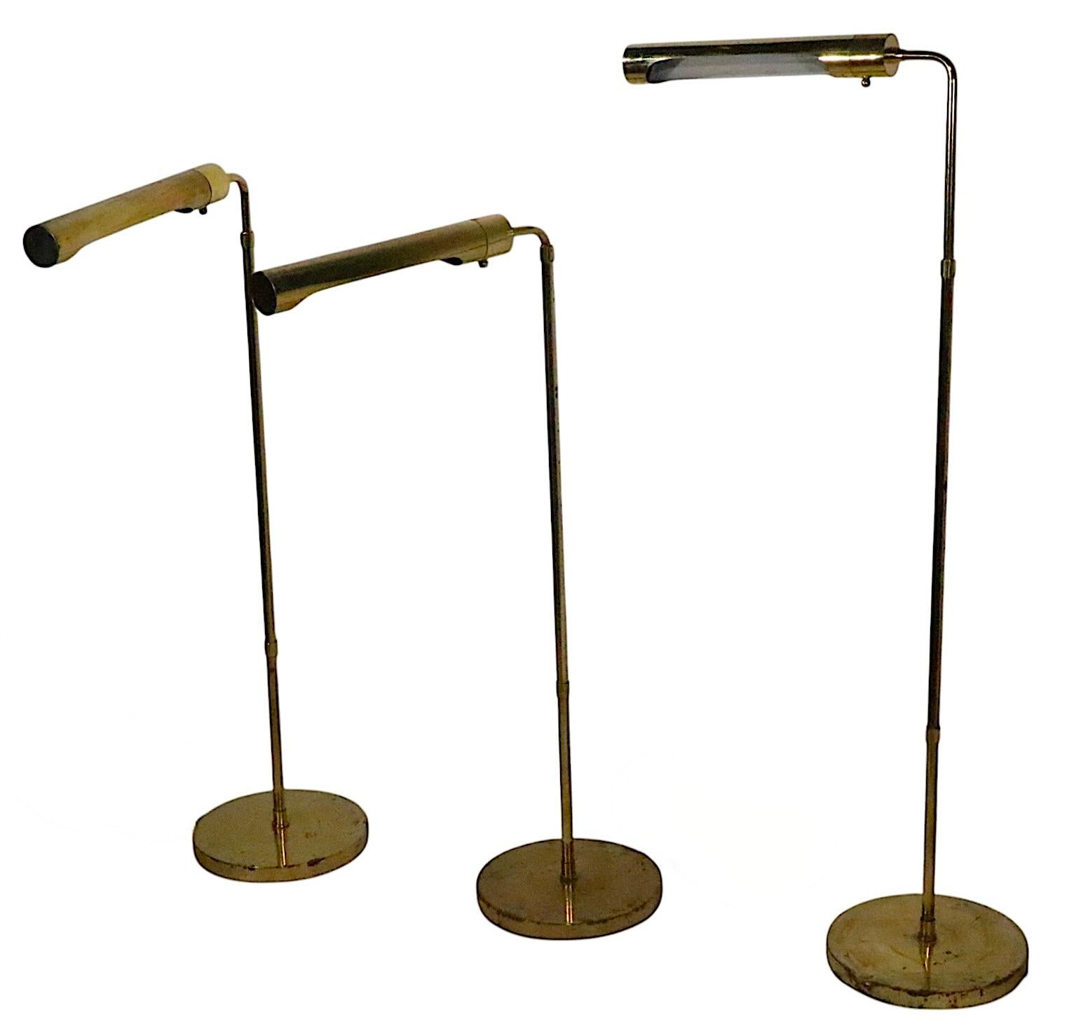 Américain Lampadaire réglable de style pharmacien d'après Koch and Lowy  3 disponibles en vente