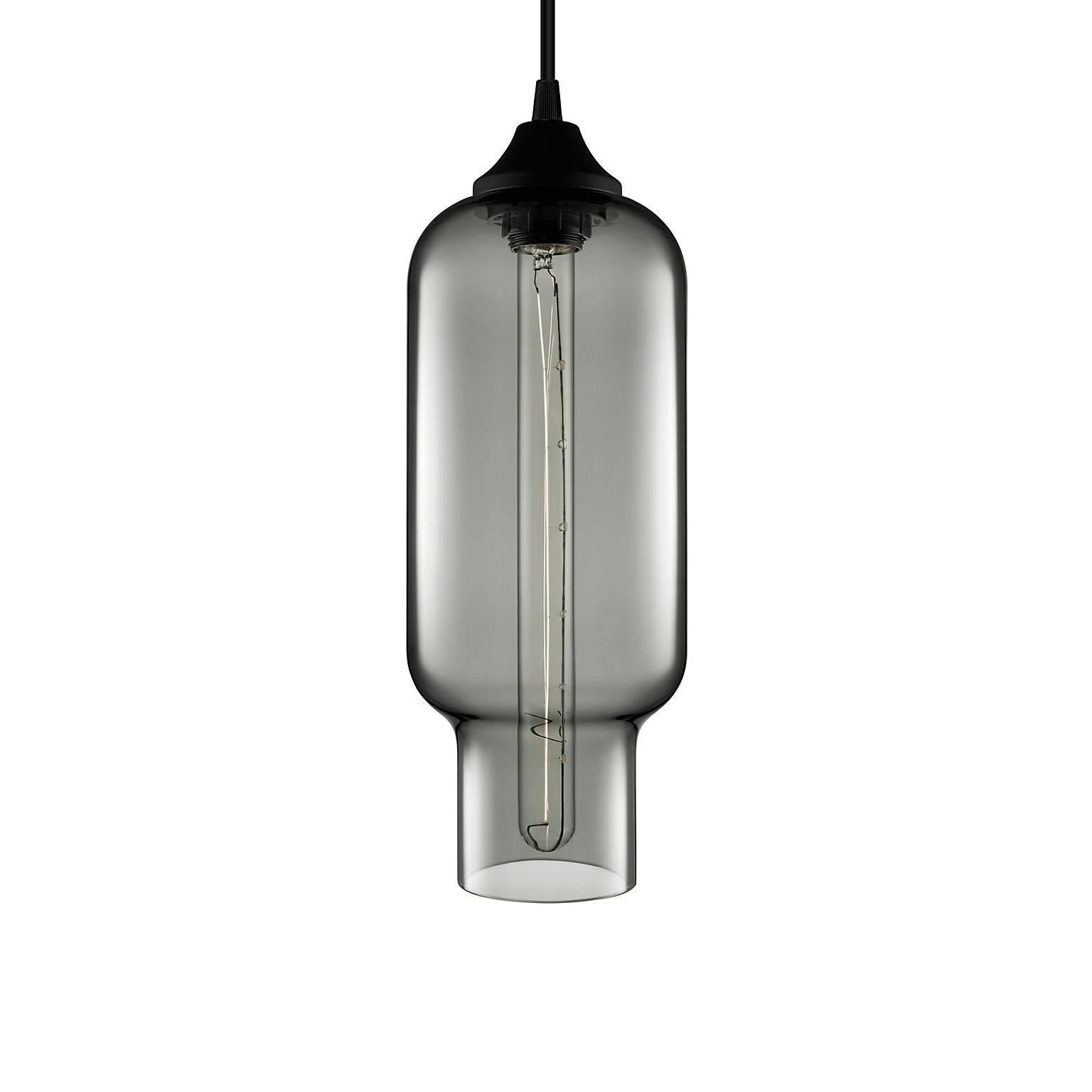 Lampada a sospensione moderna in vetro soffiato a mano Pharos Crystal, Made in USA In condizioni Nuovo in vendita a Beacon, NY
