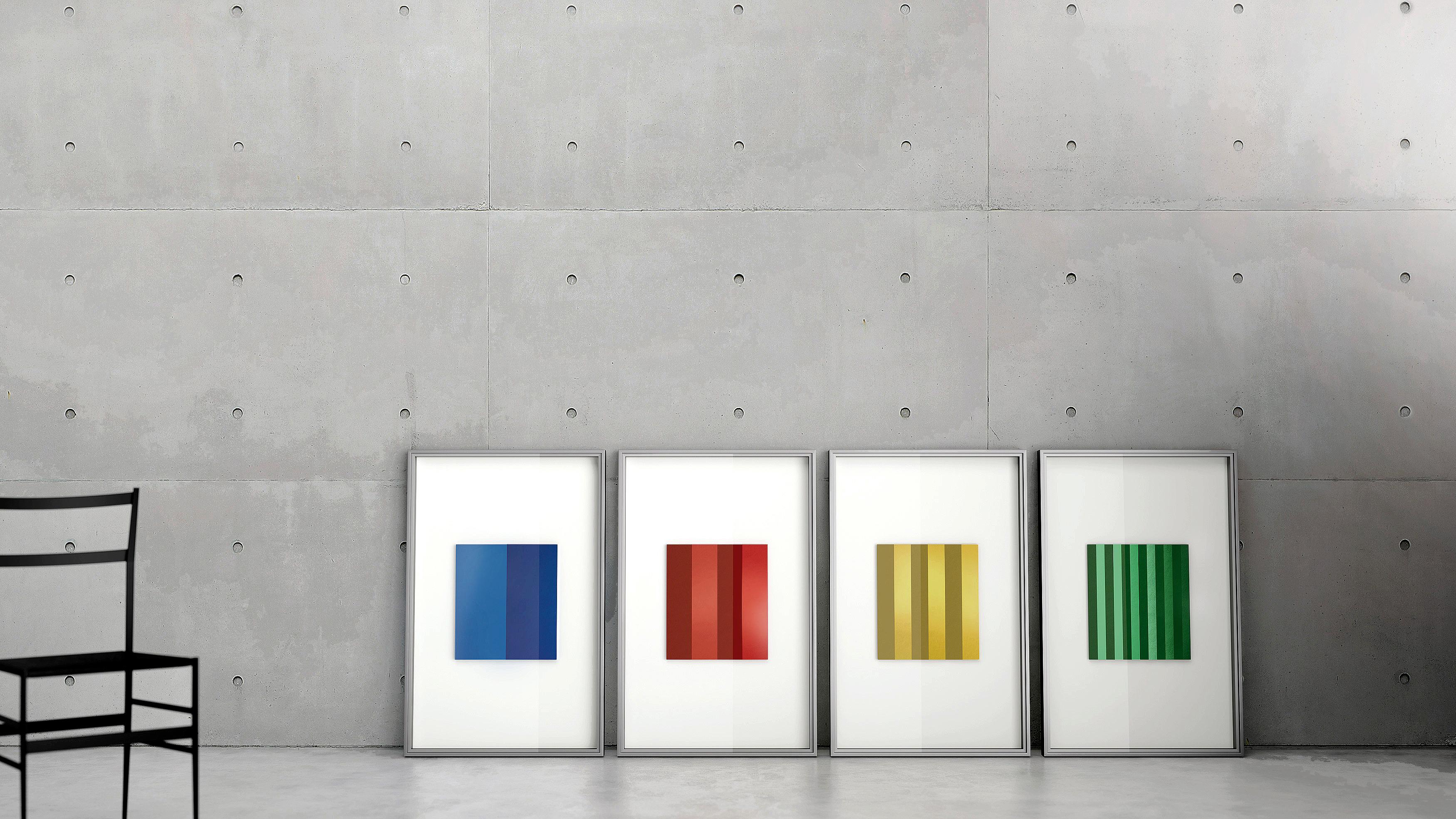 Keiji Takeuchi, Phenomena colors, 1st Edition.

Blocks of solid anodized aluminum are CNC-milled at different frequencies to create subtly angled panels that reflect light and color in endless variations depending on the position of the viewer and