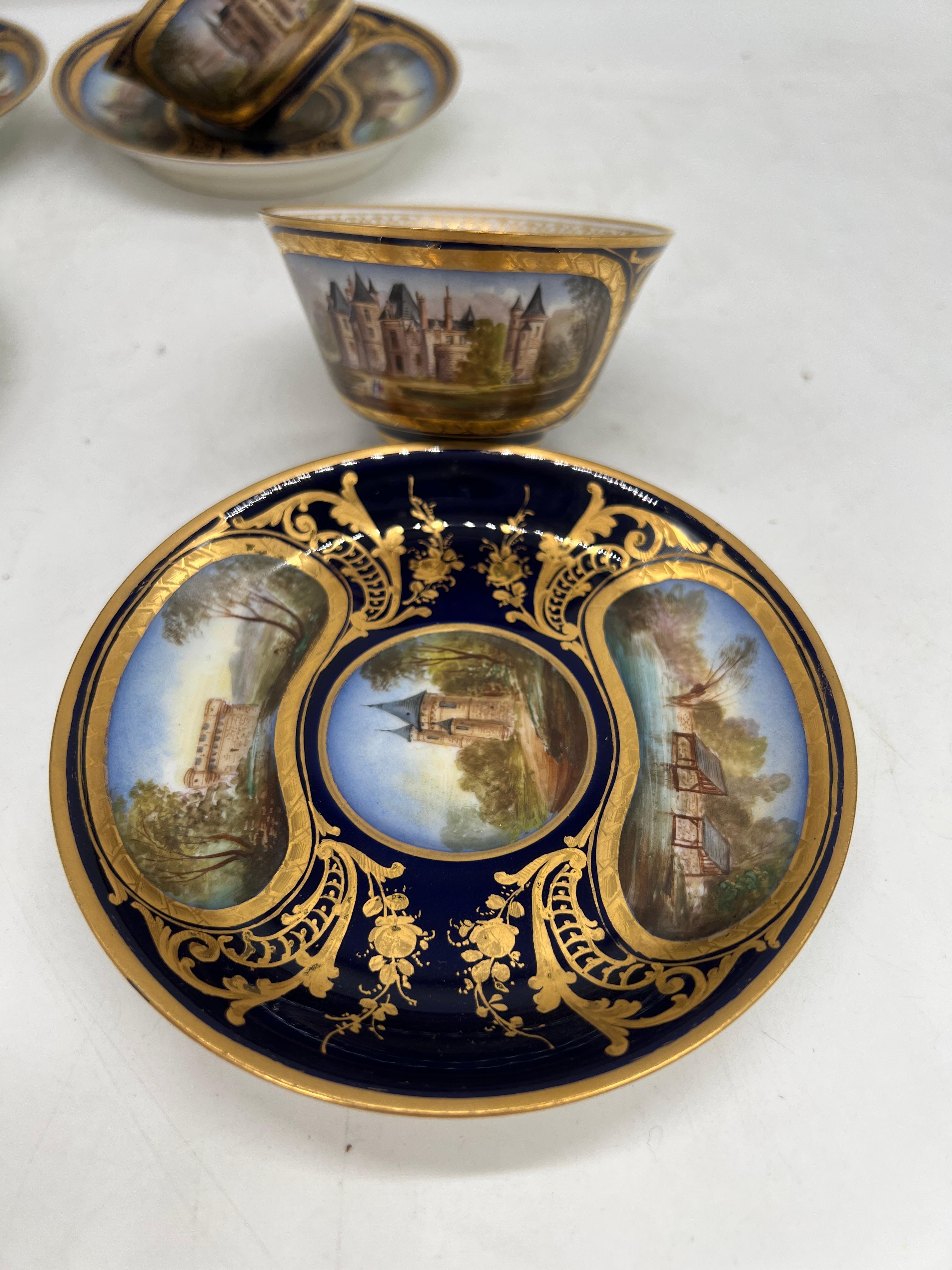 Phénoménal 12 Sèvres 19th C, Chateau Des Tuileries 1846 Chateau Scene Cup Saucer en vente 3