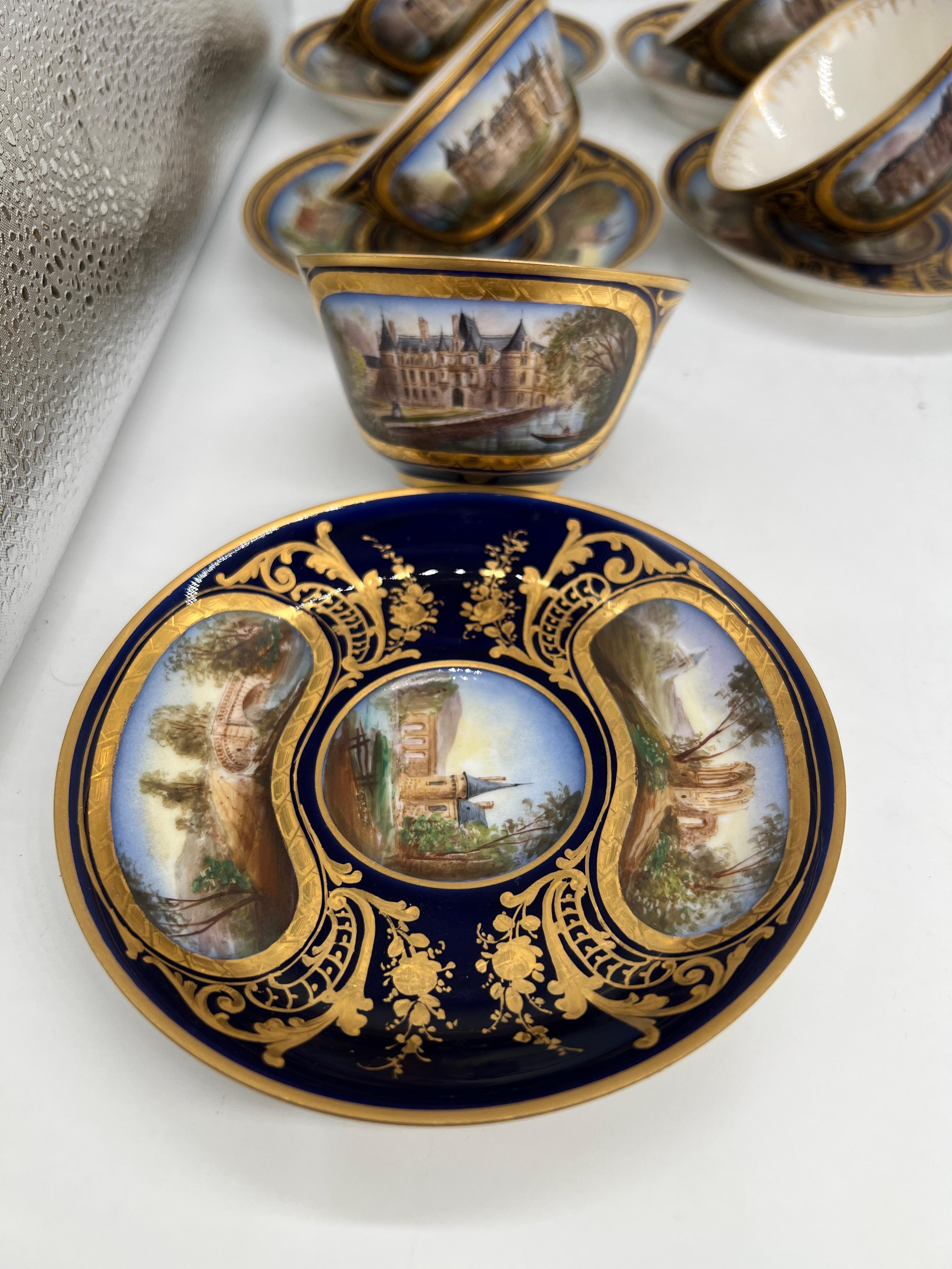 Louis-Philippe Phénoménal 12 Sèvres 19th C, Chateau Des Tuileries 1846 Chateau Scene Cup Saucer en vente
